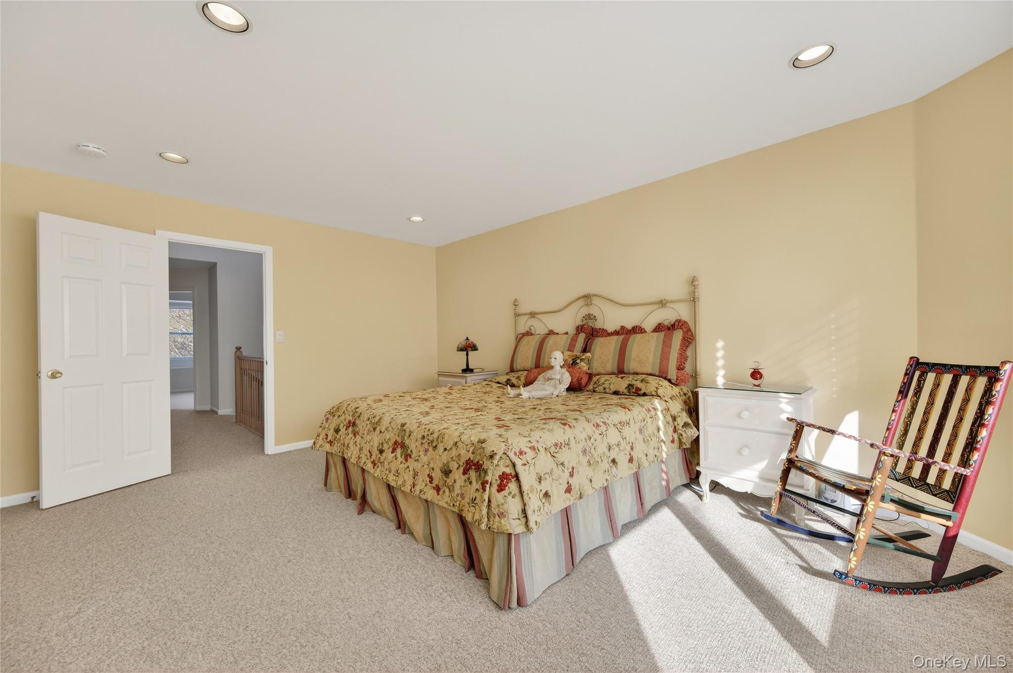 #15 photo, 13 Parkridge Court, מחוז סאפוק Huntington , NY 11743