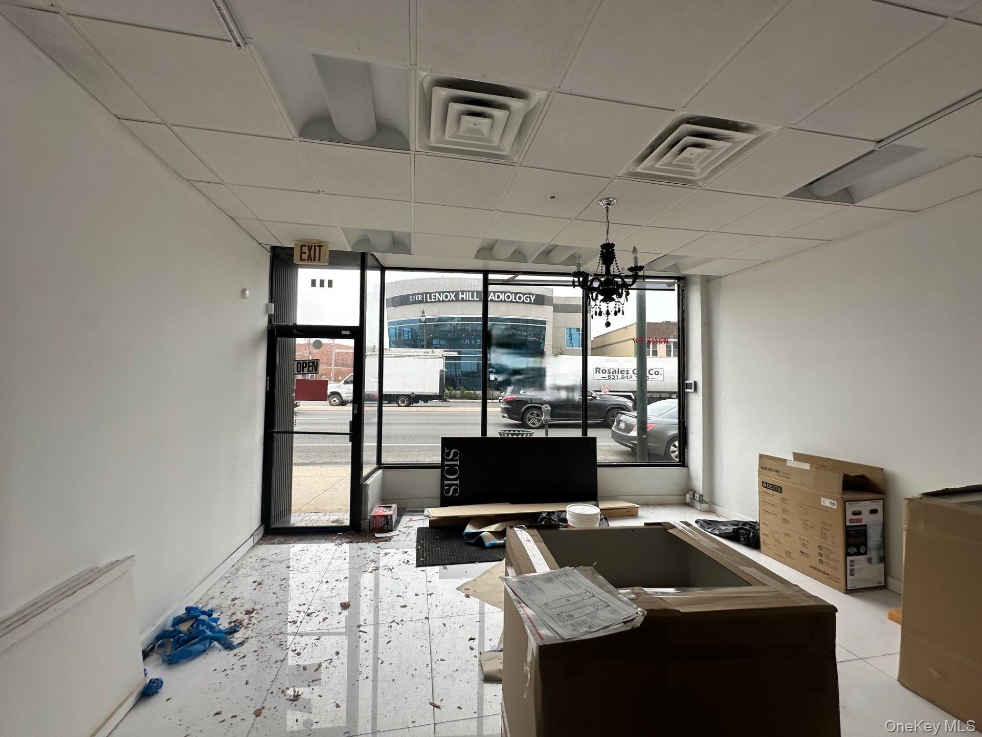 #4 photo, 434 SUNRISE Highway, מחוז נסאו Lynbrook , NY 11563