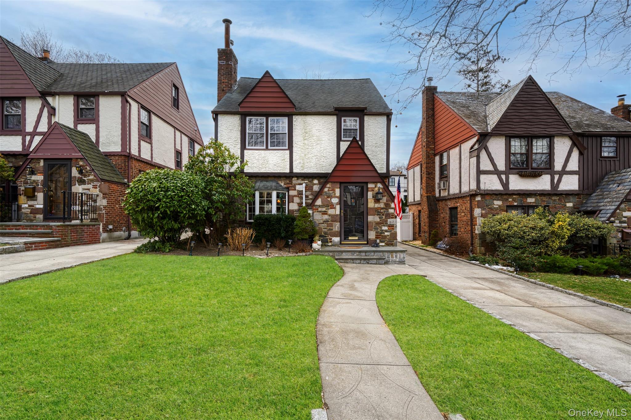 #1 photo, 47-52 245th Street, Douglaston , NY 11362