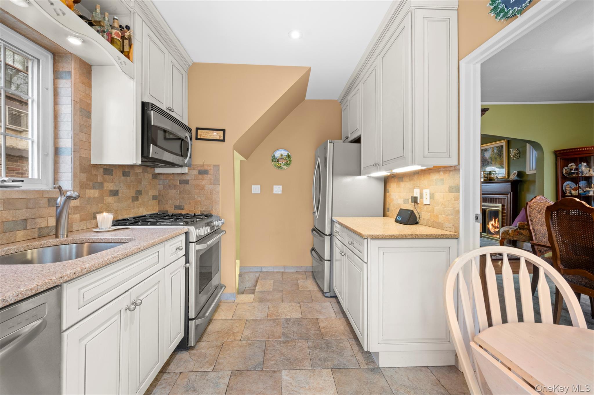 #14 photo, 47-52 245th Street, Douglaston , NY 11362