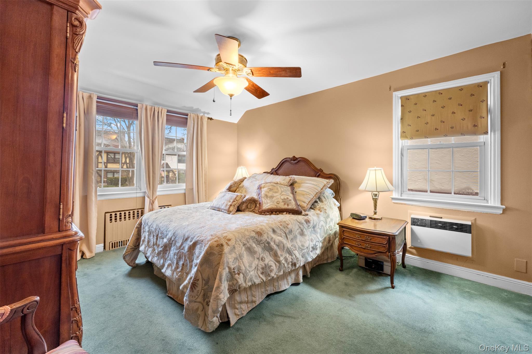 #15 photo, 47-52 245th Street, Douglaston , NY 11362