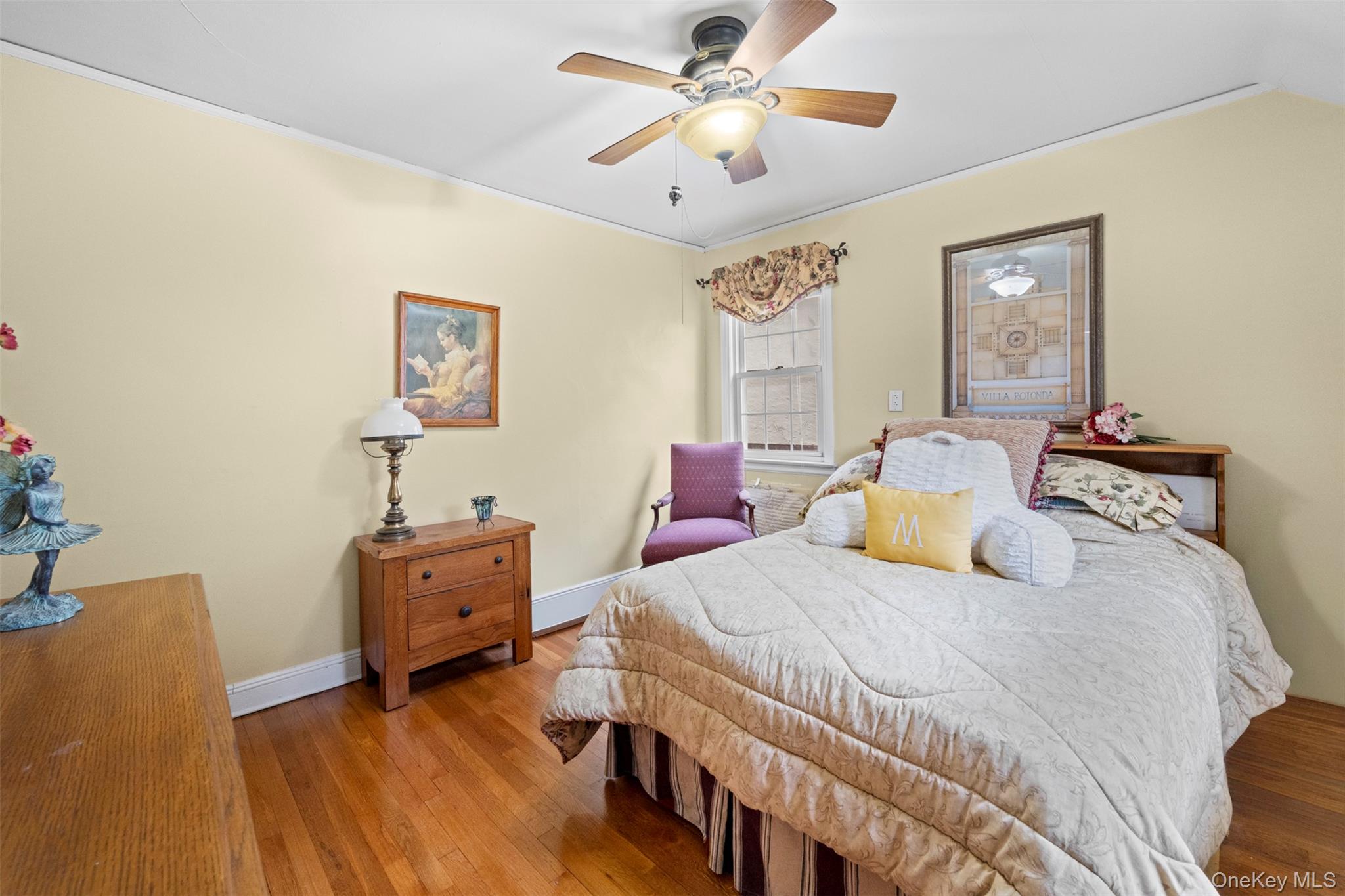 #19 photo, 47-52 245th Street, Douglaston , NY 11362