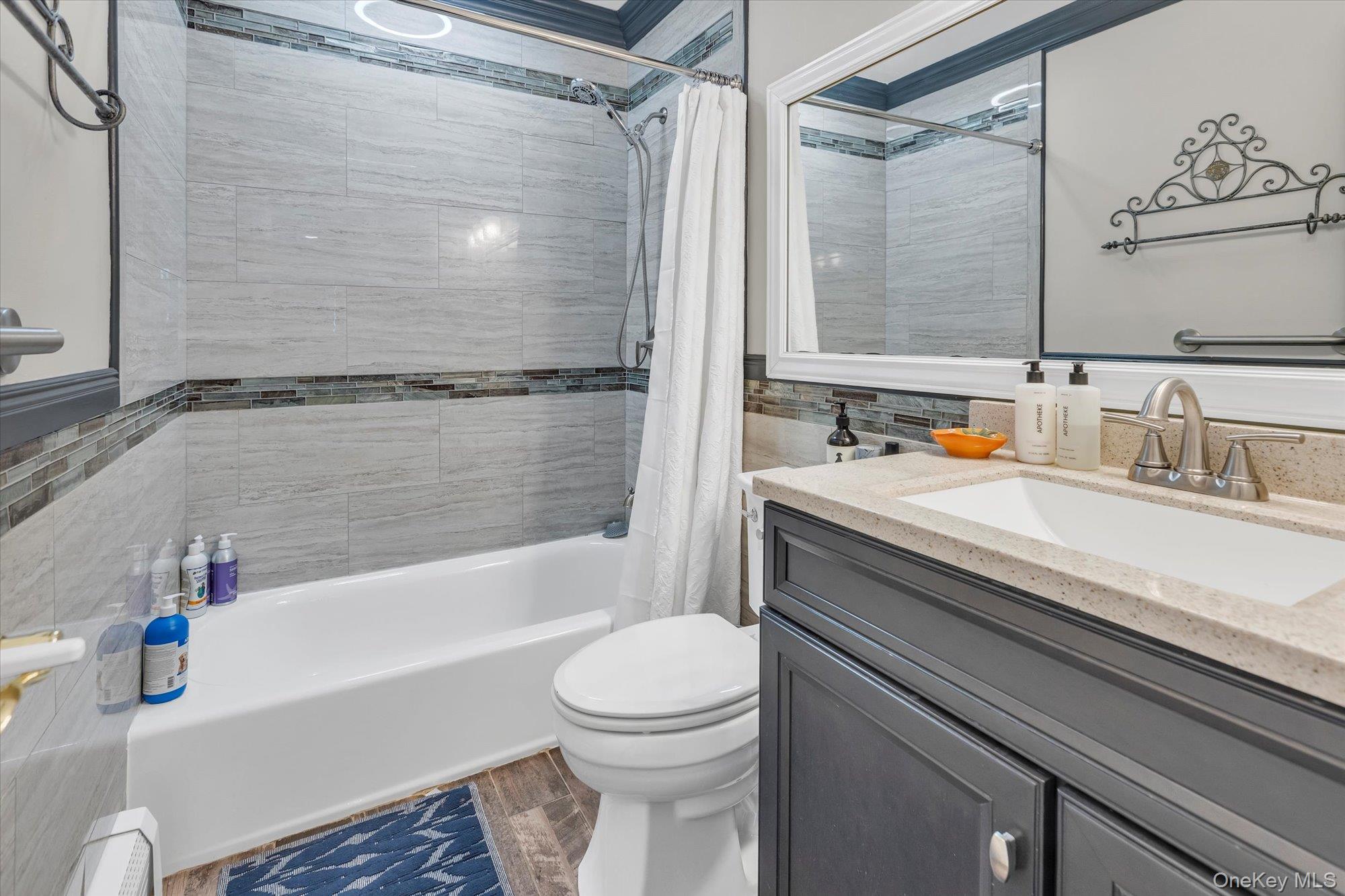 #14 photo, 28 Pagnotta Drive, מחוז סאפוק Port Jefferson Station , NY 11776