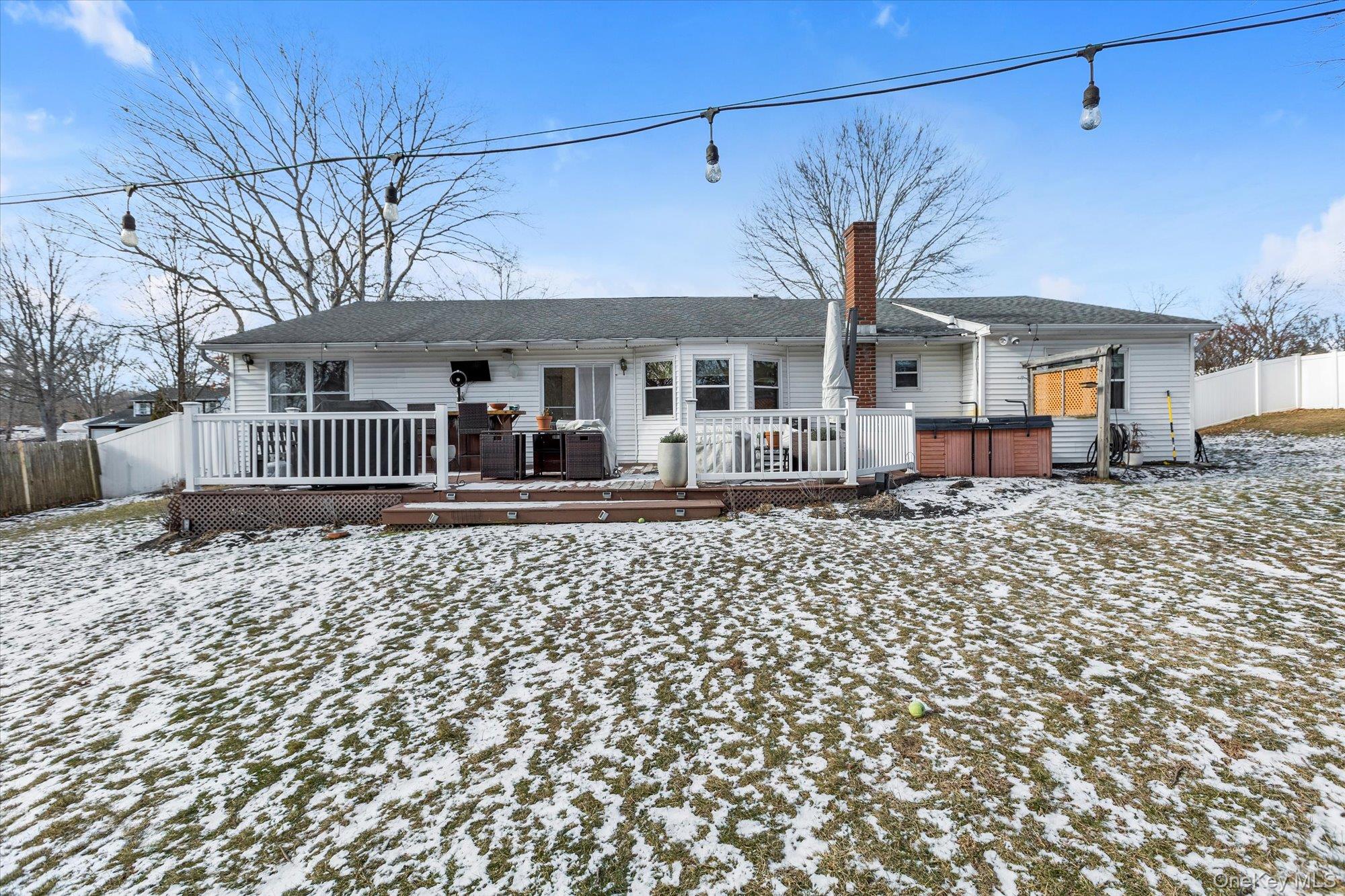 #17 photo, 28 Pagnotta Drive, מחוז סאפוק Port Jefferson Station , NY 11776