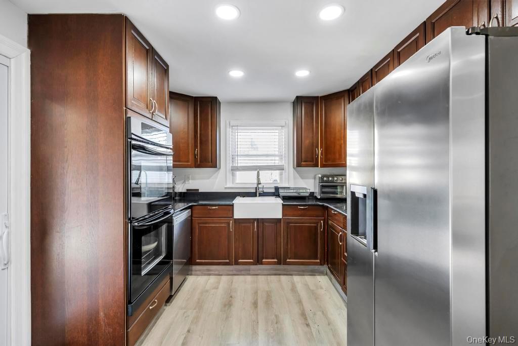 #10 photo, 455 N Hamilton Avenue, सफ़ोक काउंटी Lindenhurst , NY 11757