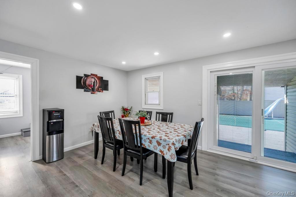 #16 photo, 455 N Hamilton Avenue, सफ़ोक काउंटी Lindenhurst , NY 11757