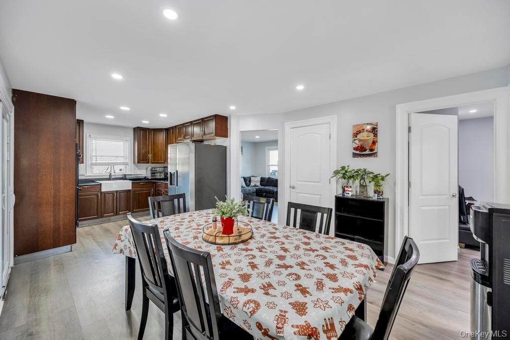 #17 photo, 455 N Hamilton Avenue, सफ़ोक काउंटी Lindenhurst , NY 11757