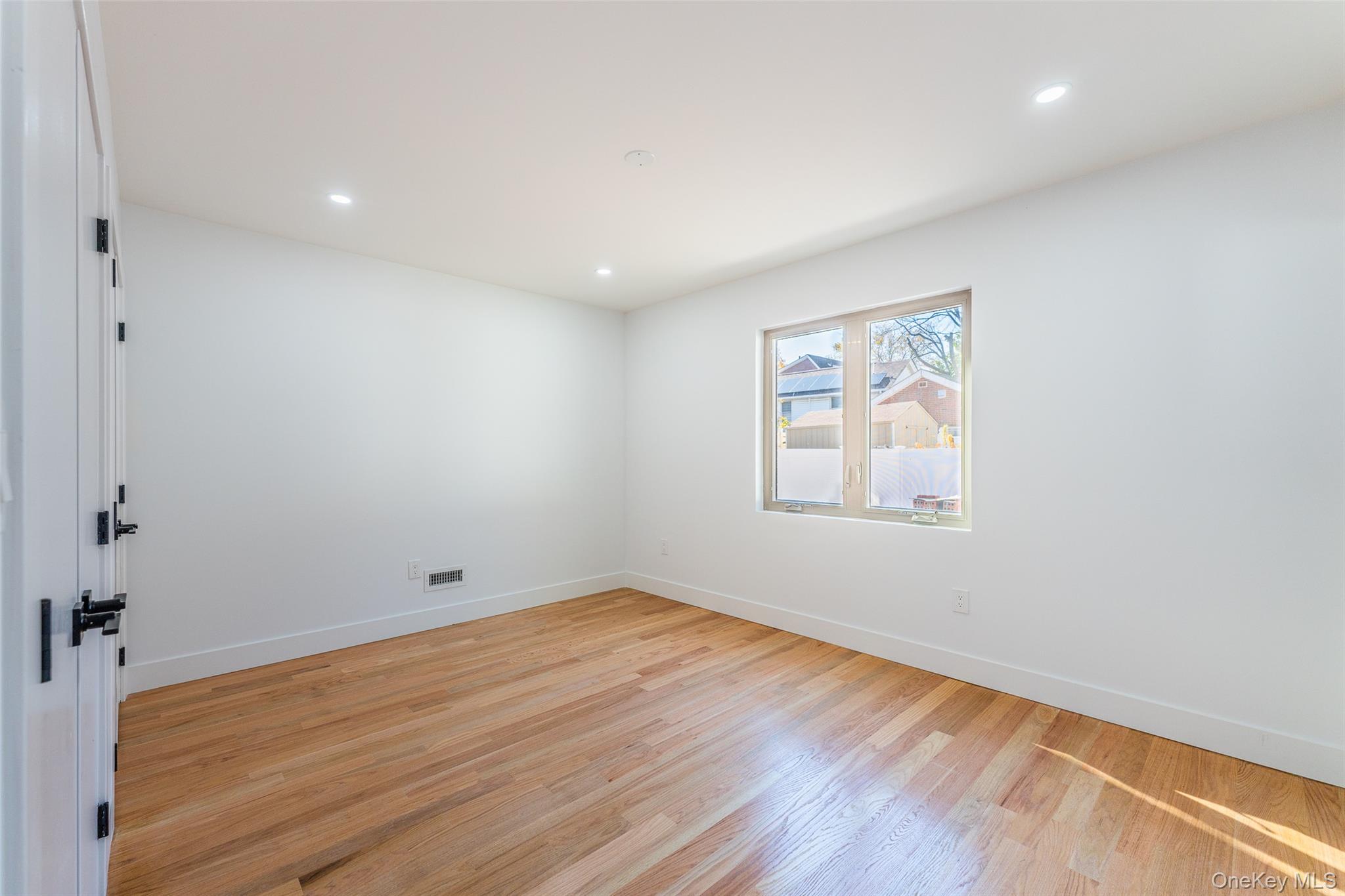 #9 photo, 4634 211th Street, Bayside , NY 11361