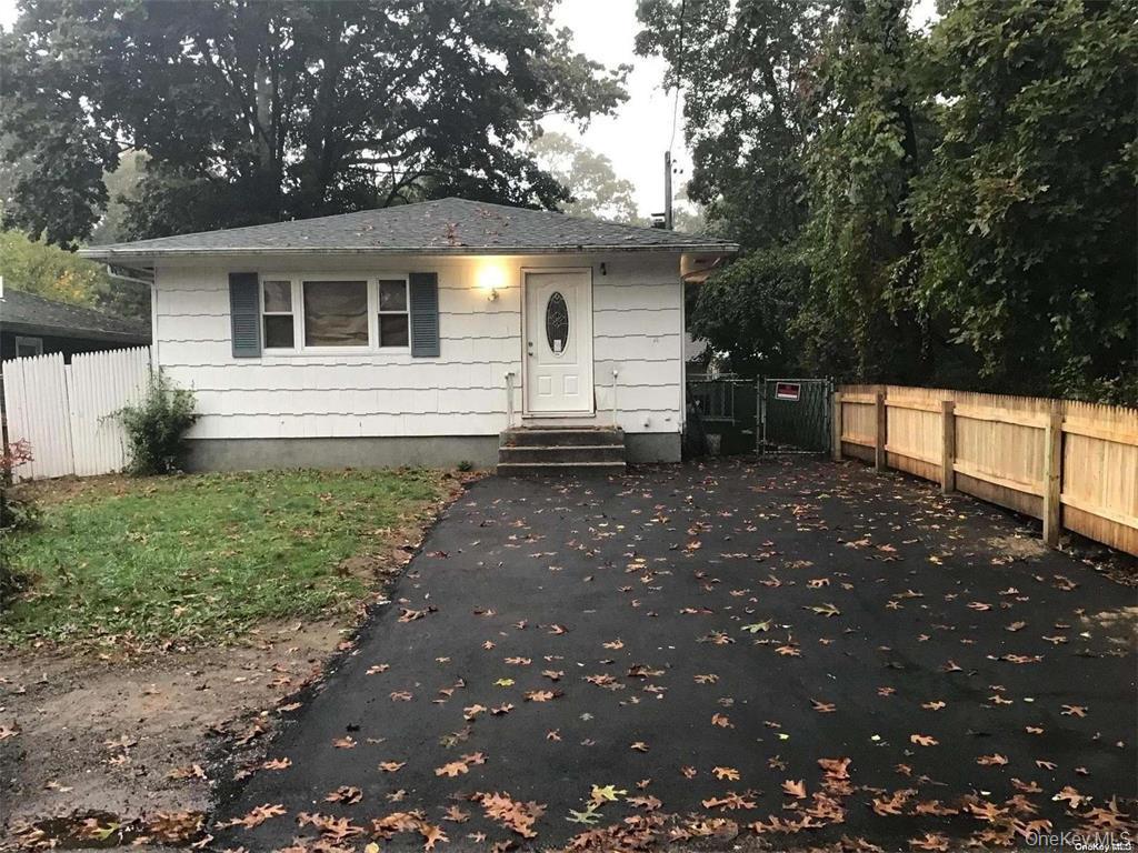 #1 photo, 20 Broadway, سوفولك Mastic , NY 11950