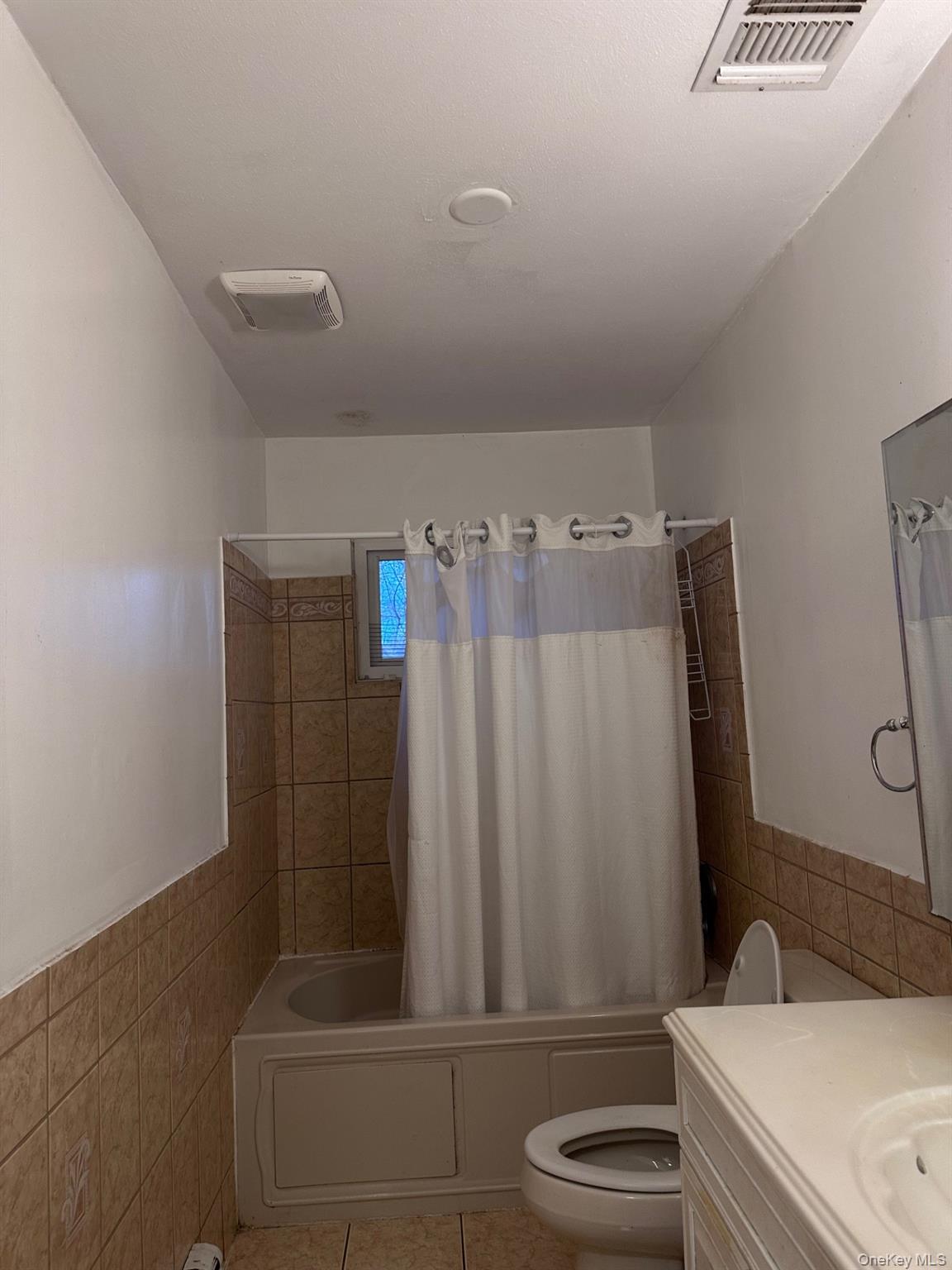 #9 photo, 20 Broadway, سوفولك Mastic , NY 11950