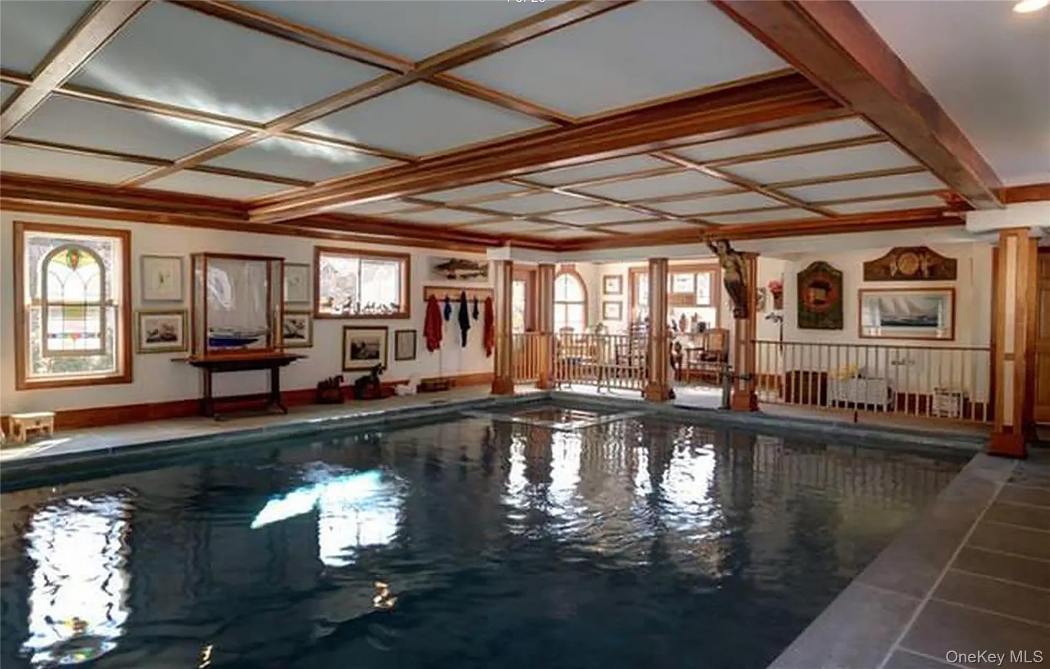 #2 photo, 6 White Lane, سوفولك Hampton Bays , NY 11946