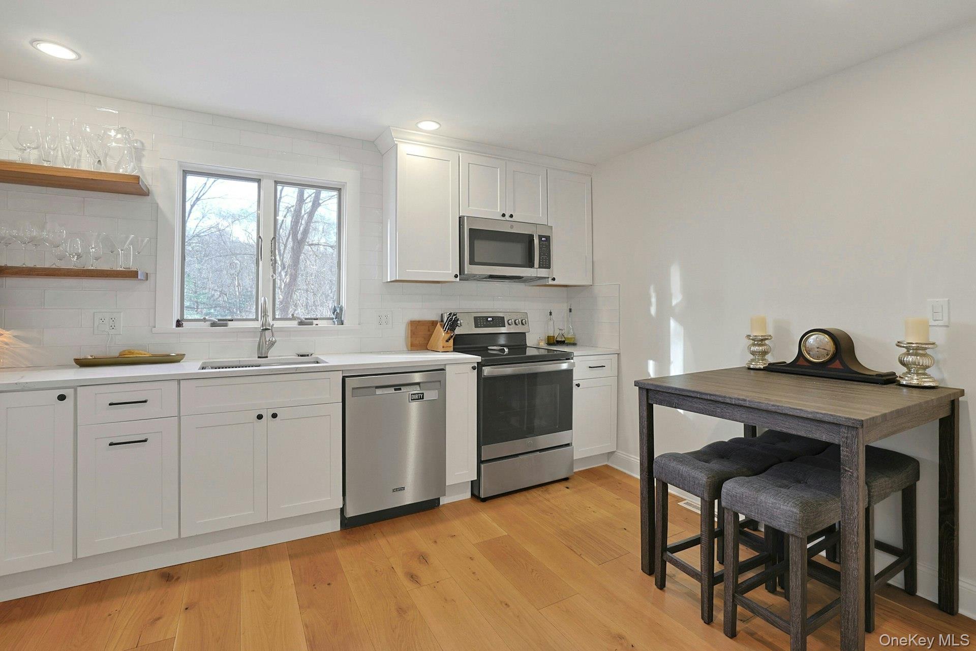 #7 photo, 32 School Street, Armonk , NY 10504