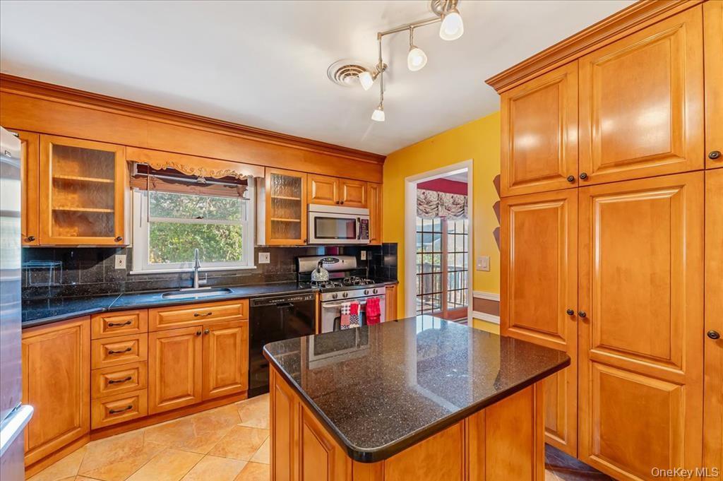 #7 photo, 93 Capital Drive, Washingtonville , NY 10992