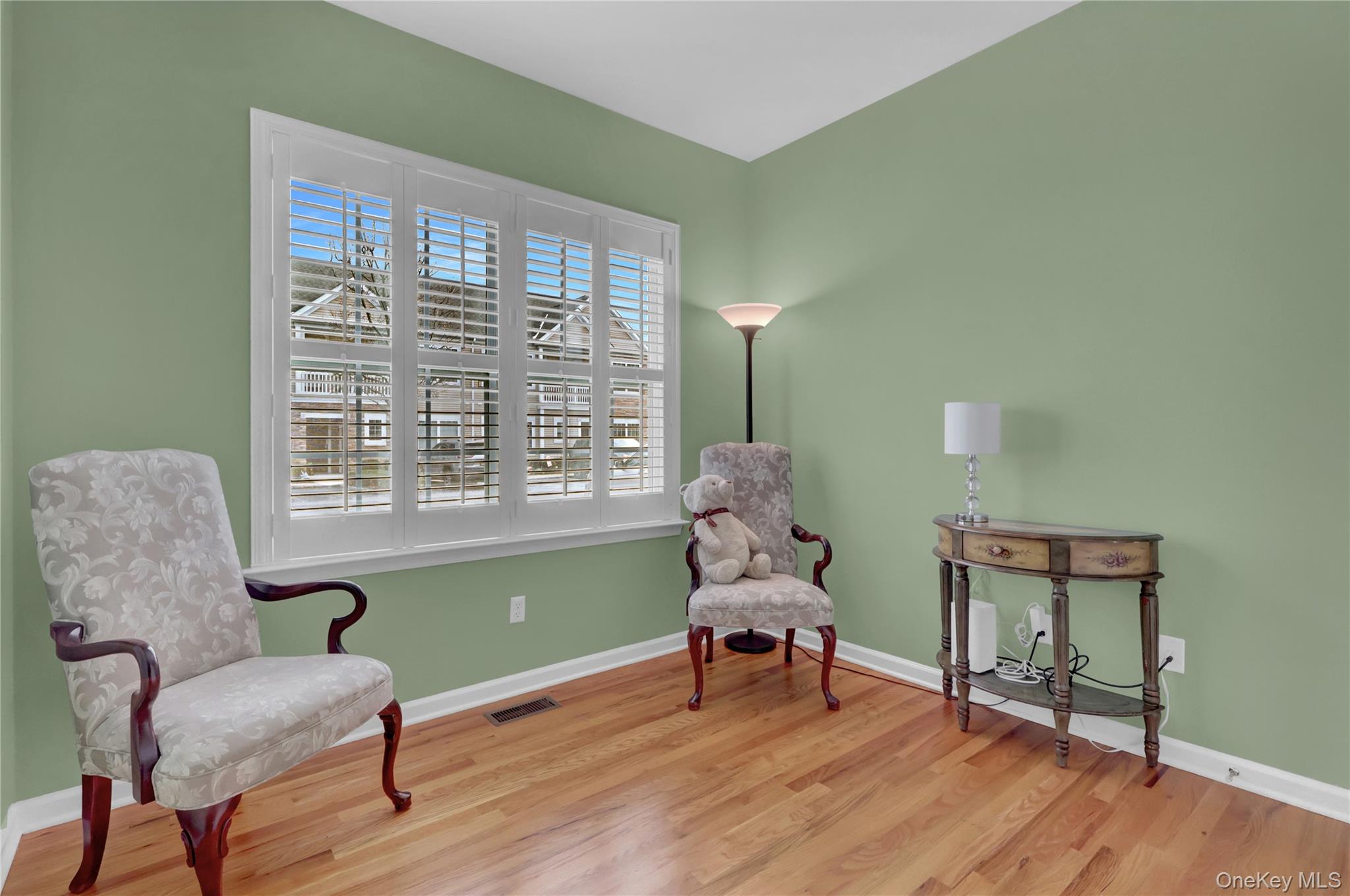 #17 photo, 67 Warwick Drive, Massapequa , NY 11758