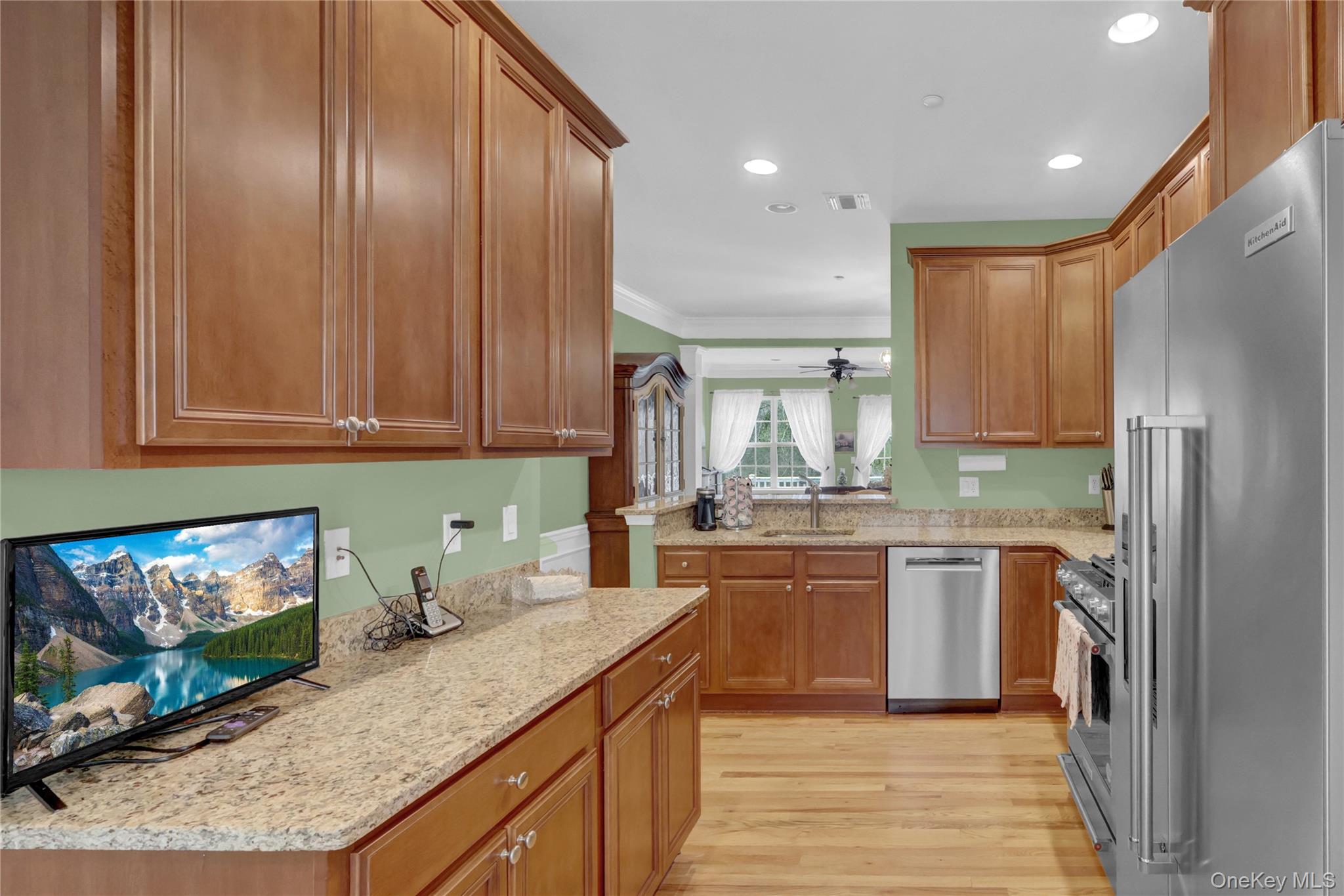 #9 photo, 67 Warwick Drive, Massapequa , NY 11758