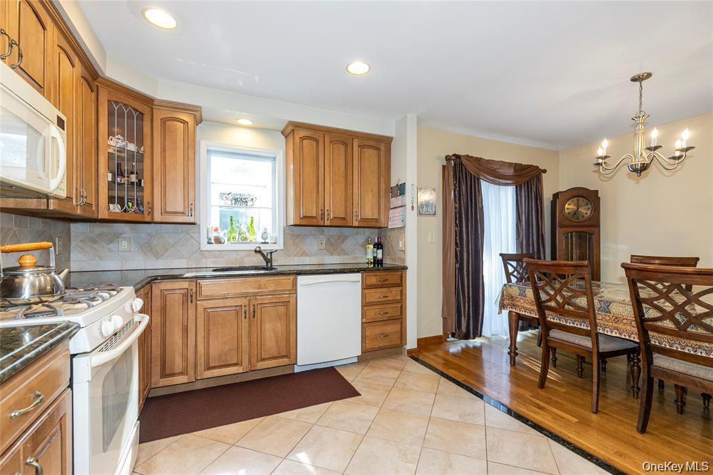 #8 photo, 6 Grady Court, Great Neck , NY 11023