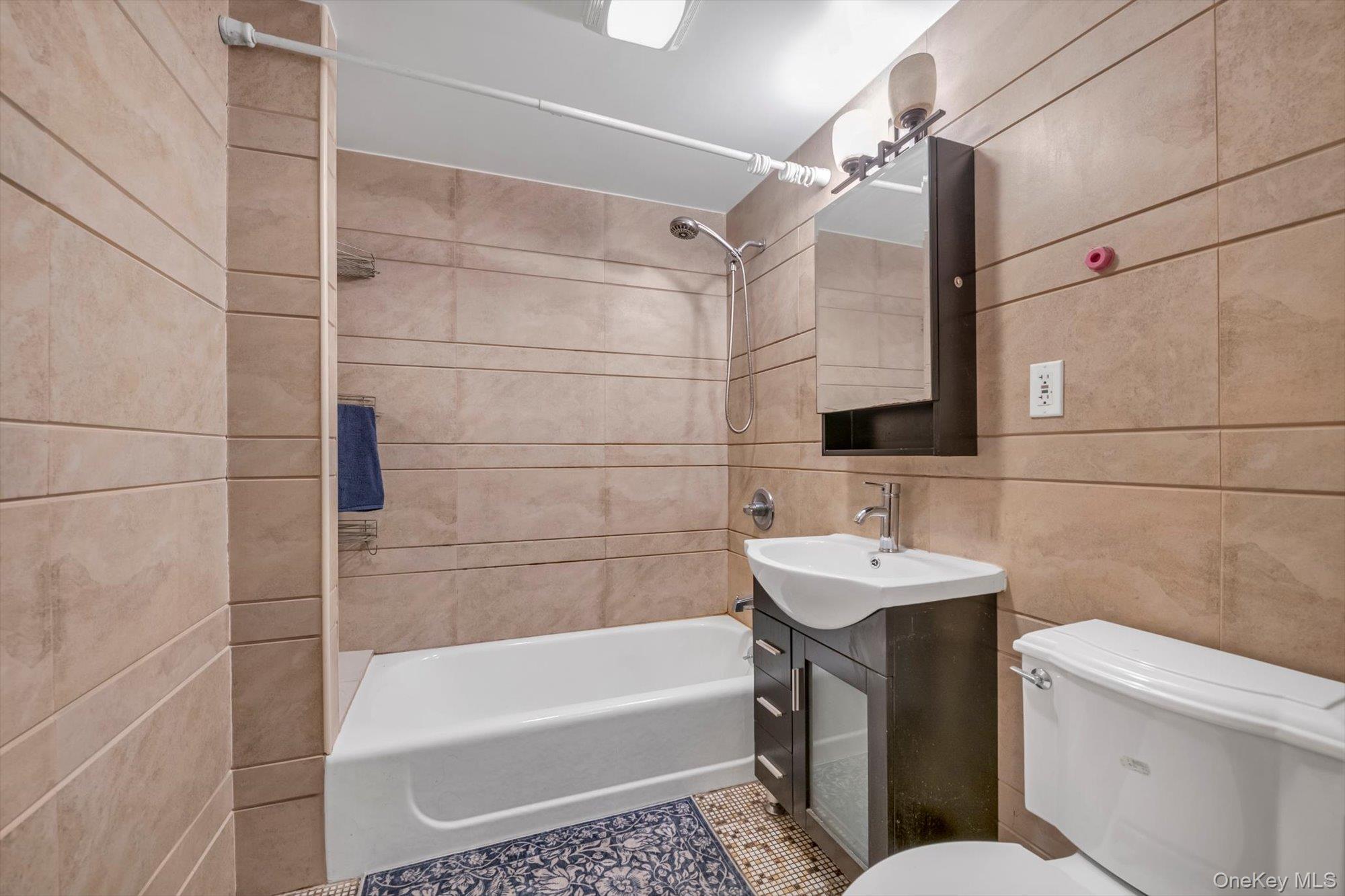 #10 photo, 8510 Elmhurst Avenue, Elmhurst , NY 11373