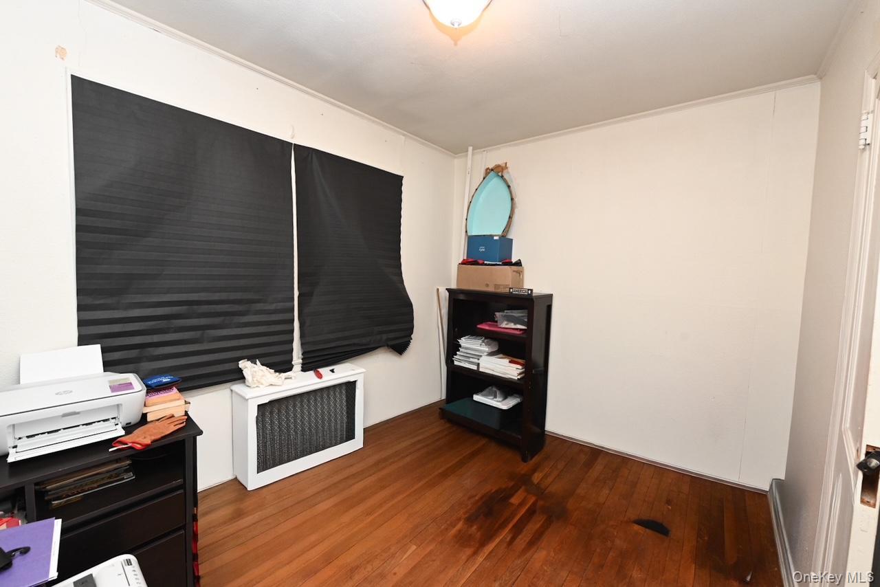 #14 photo, 1761 Grant Avenue, מחוז נסאו East Meadow , NY 11554