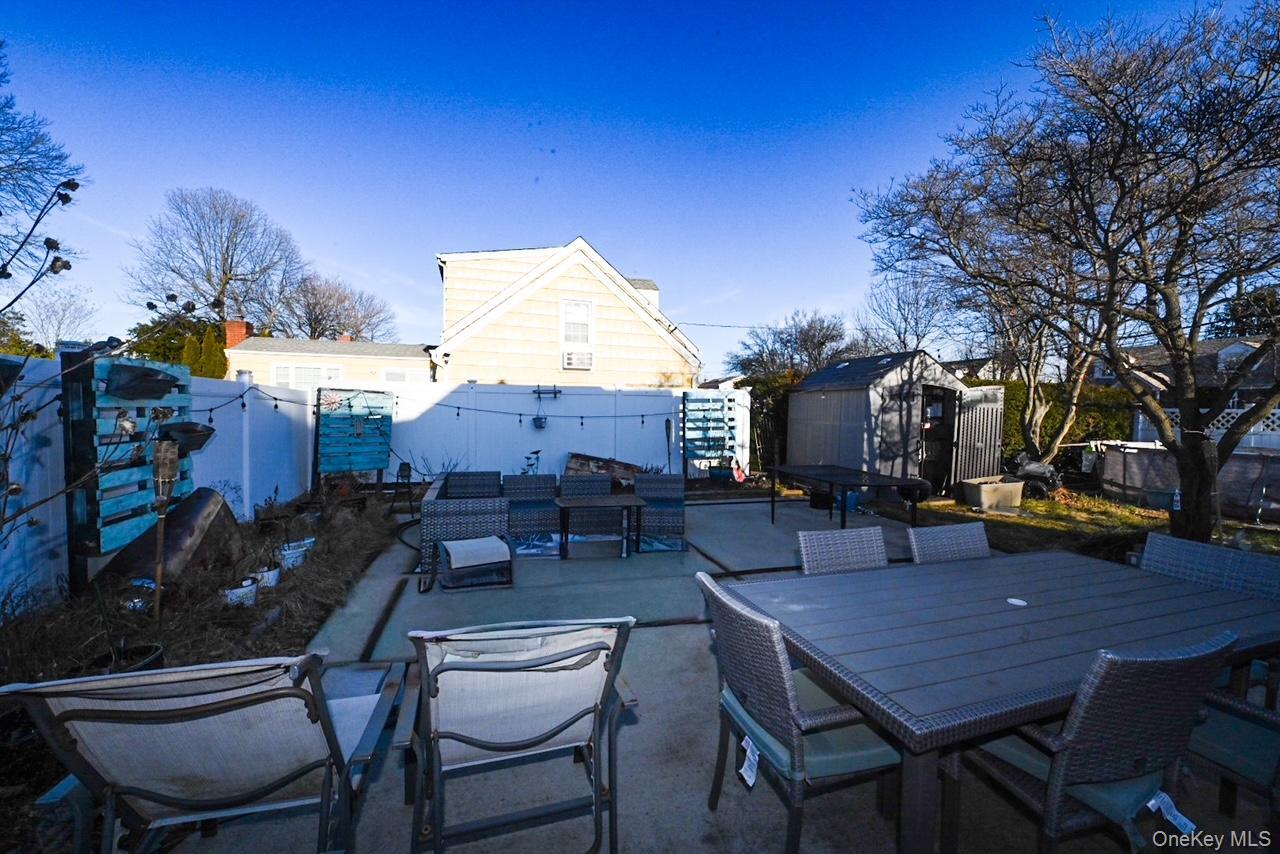 #19 photo, 1761 Grant Avenue, מחוז נסאו East Meadow , NY 11554