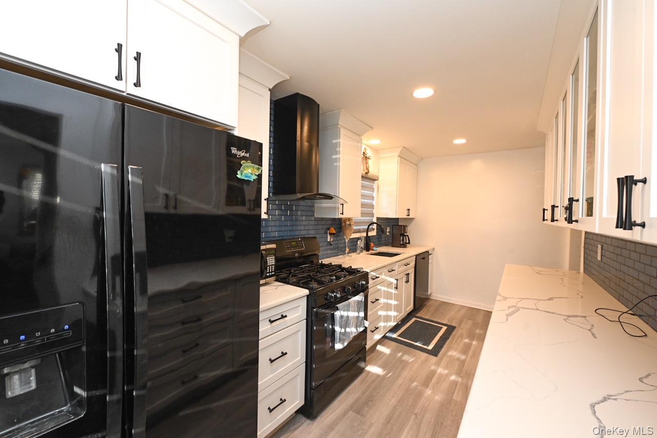 #4 photo, 1761 Grant Avenue, מחוז נסאו East Meadow , NY 11554