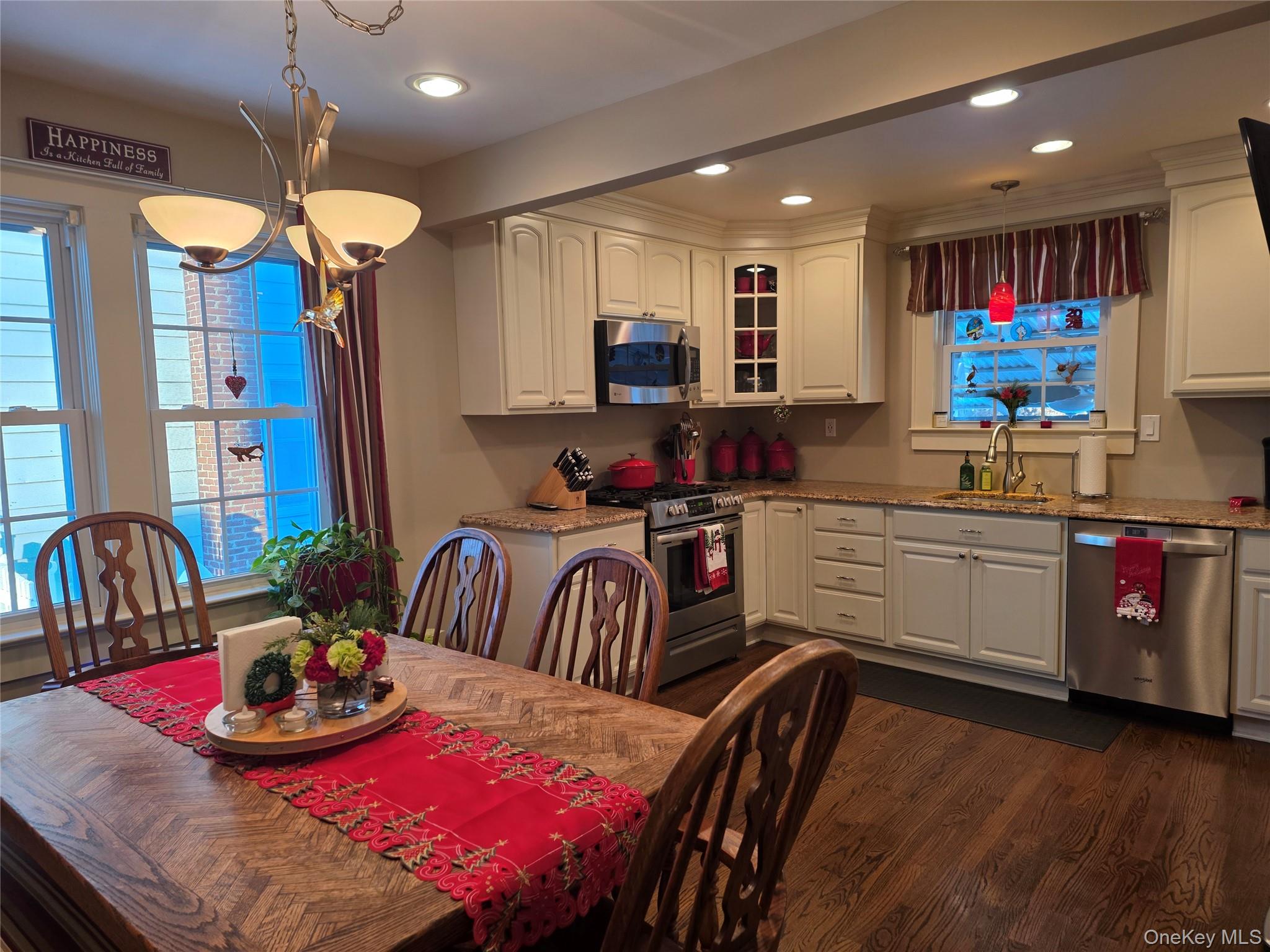 #11 photo, 1405 Ohio Avenue, Bay Shore , NY 11706