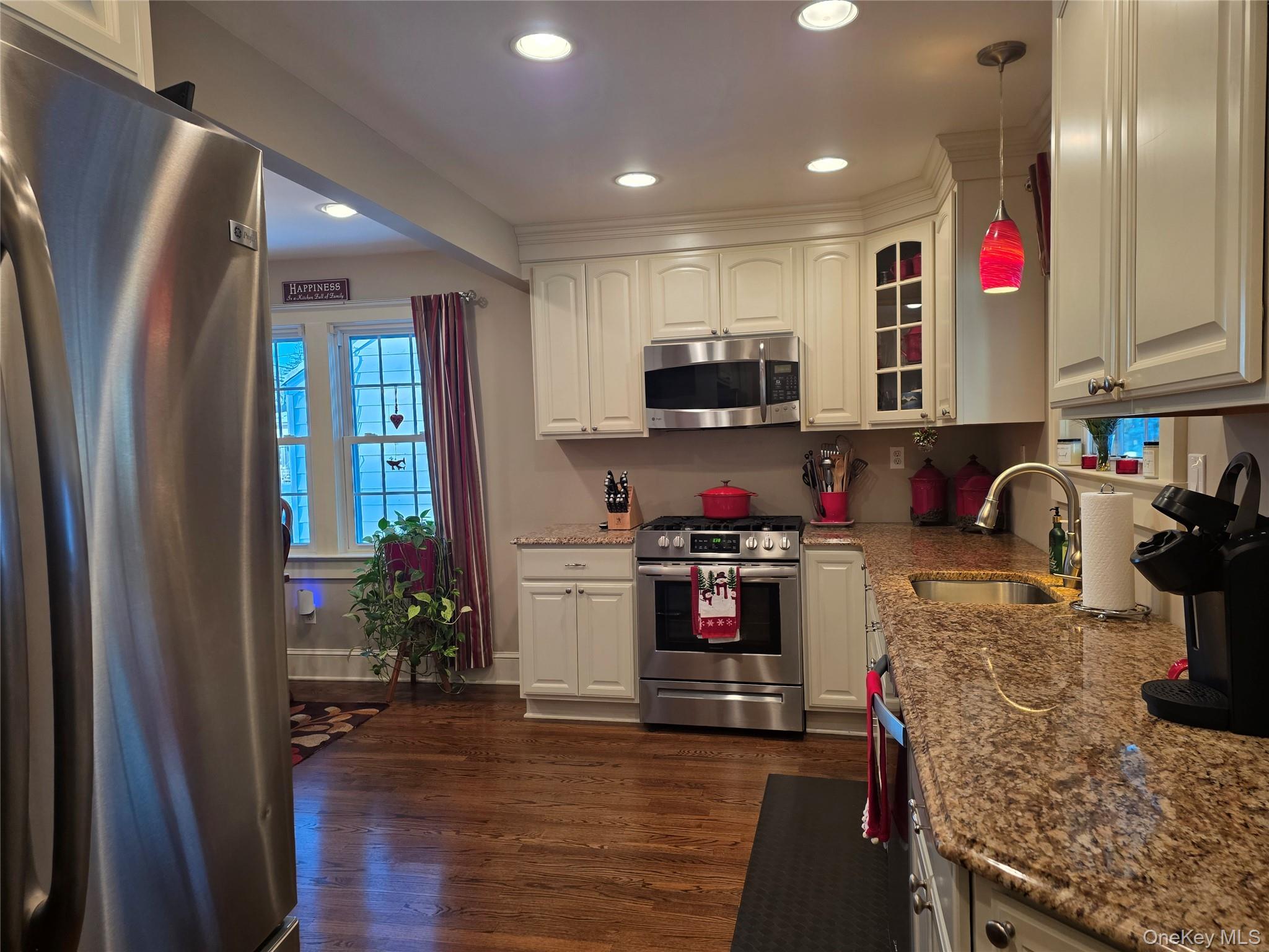 #13 photo, 1405 Ohio Avenue, Bay Shore , NY 11706