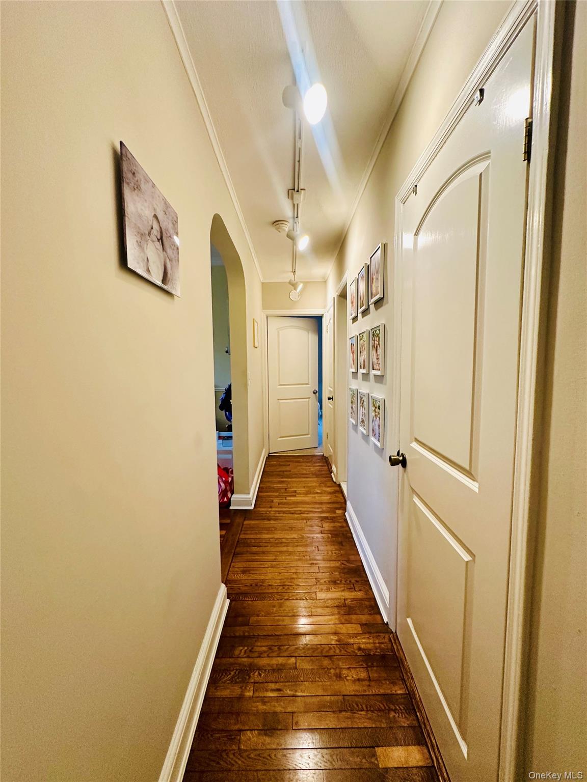 #17 photo, 231 Manorhaven Boulevard, מחוז נסאו Port Washington , NY 11050