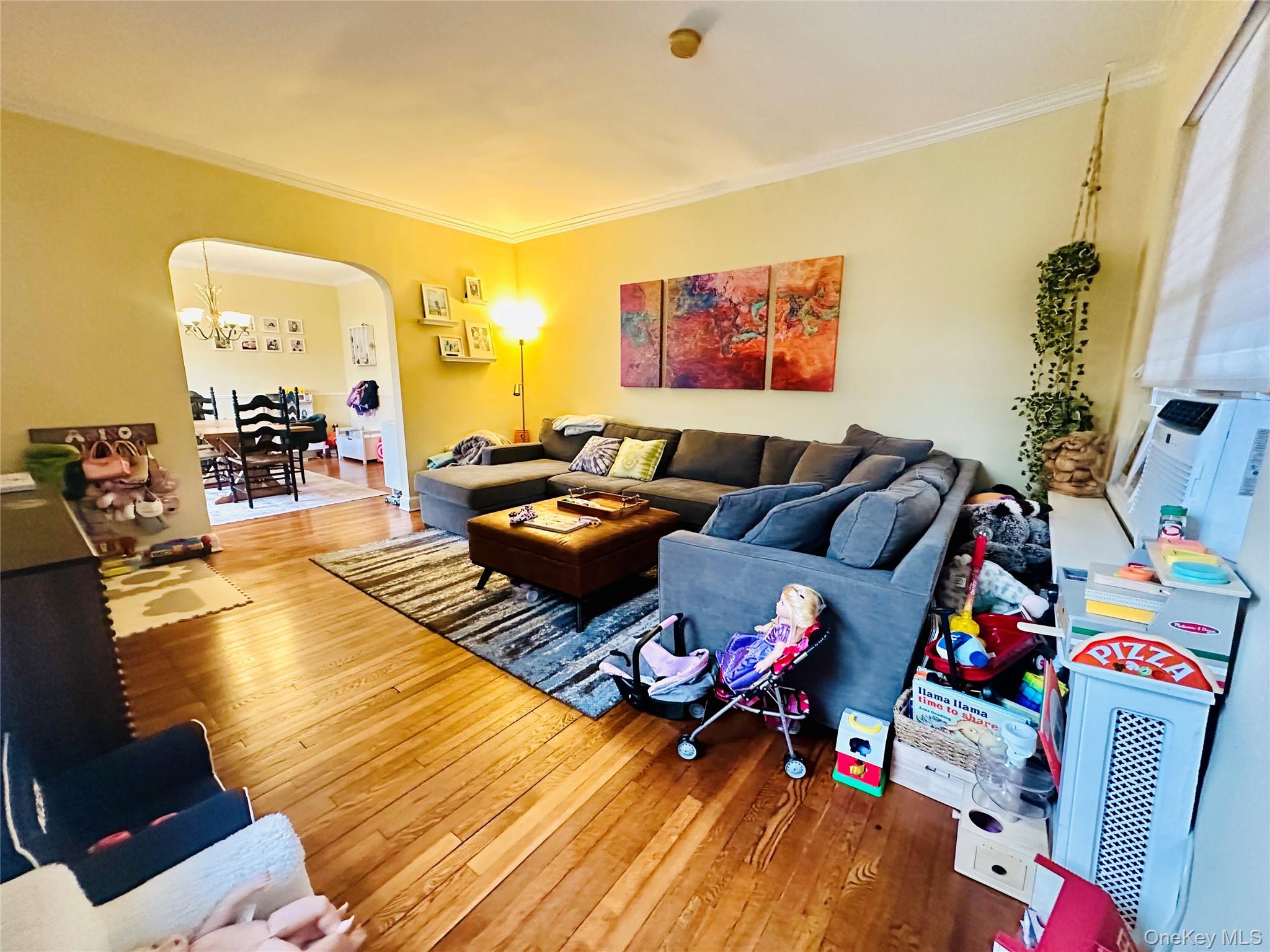 #2 photo, 231 Manorhaven Boulevard, מחוז נסאו Port Washington , NY 11050