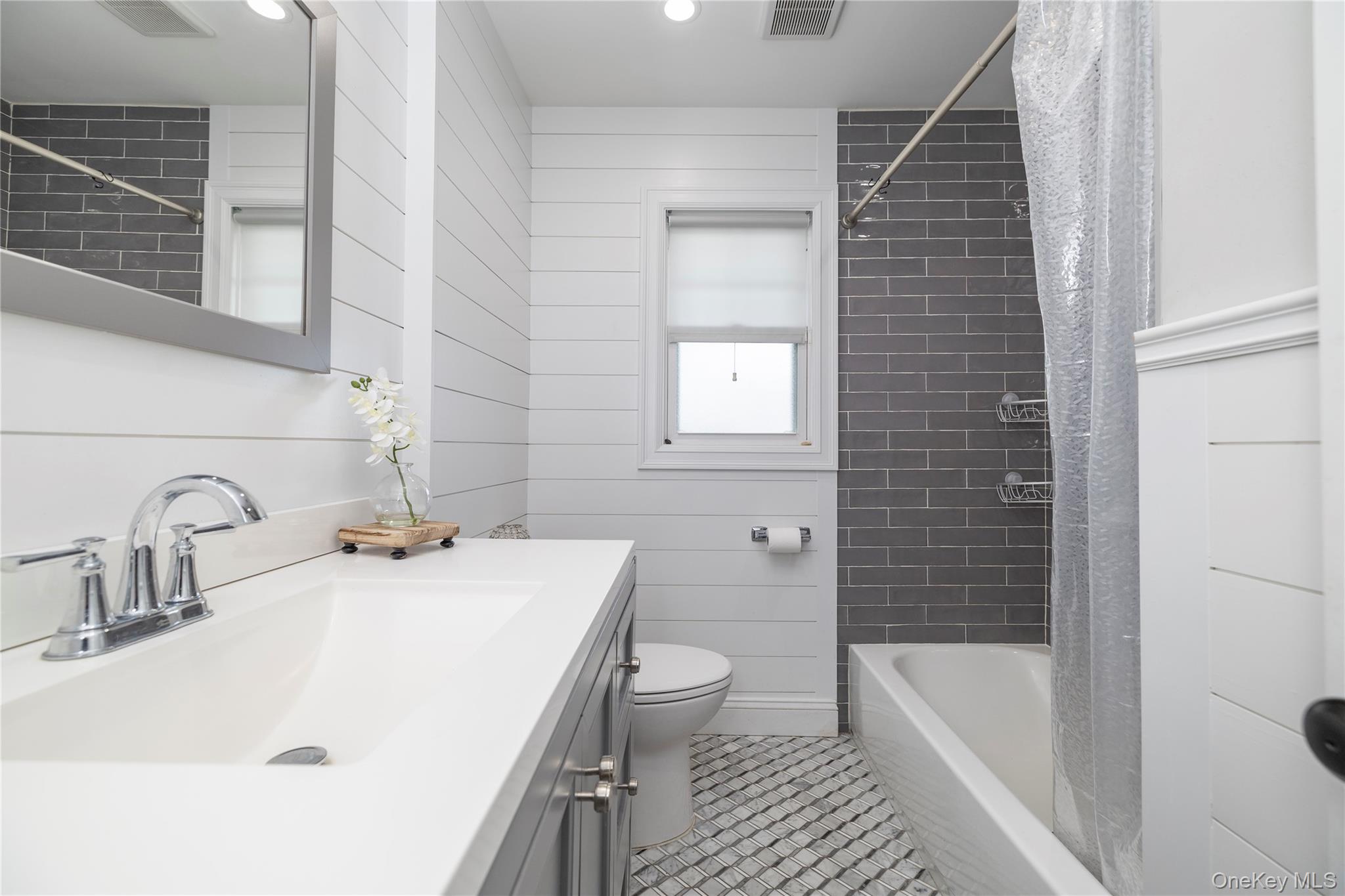 #10 photo, 2778 King Street, नासाउ काउंटी Oceanside , NY 11572