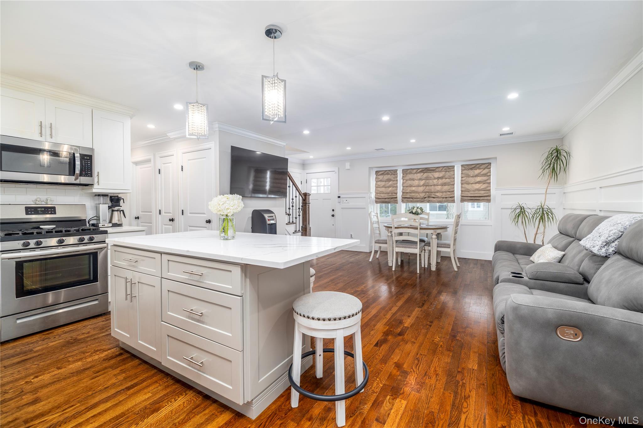 #7 photo, 2778 King Street, नासाउ काउंटी Oceanside , NY 11572