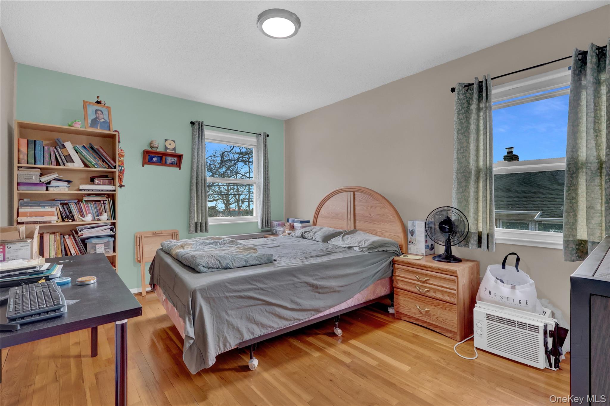 #12 photo, 211 Cantiague Rock Road, Westbury , NY 11590