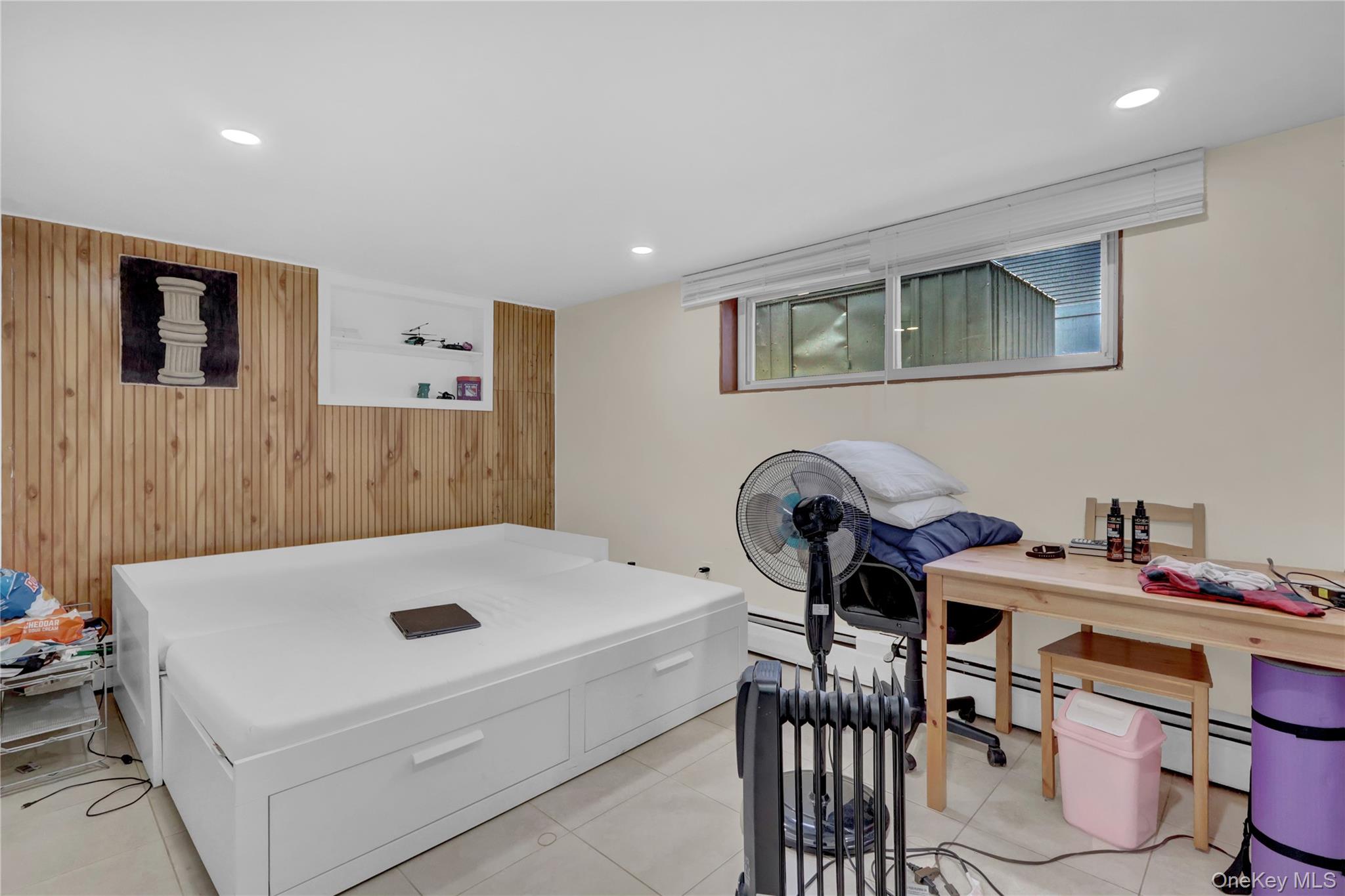 #19 photo, 211 Cantiague Rock Road, Westbury , NY 11590