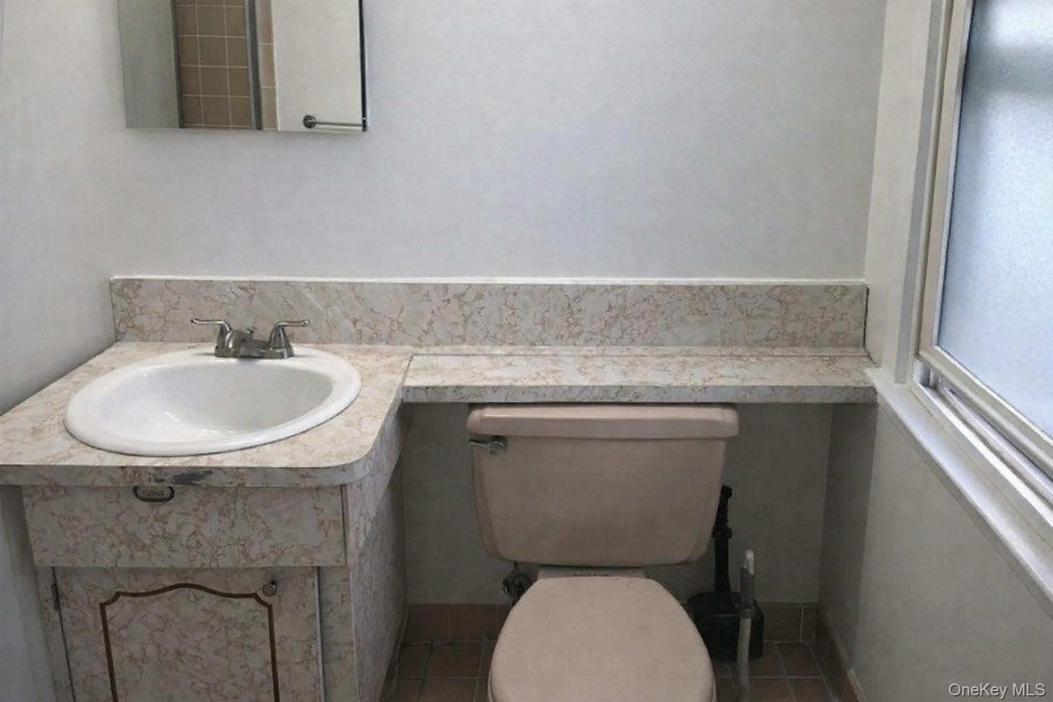 #5 photo, 23-10 Waters Edge Drive, קווינס Bayside , NY 11360