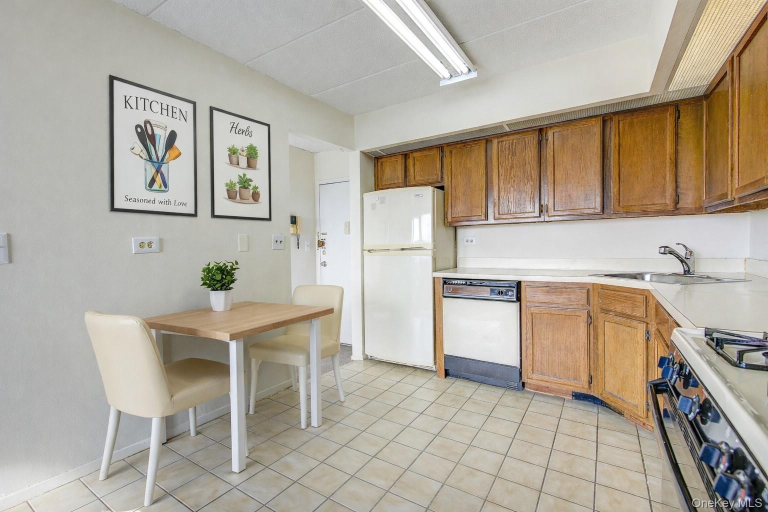 #11 photo, 87-08 Justice Avenue, Elmhurst , NY 11373