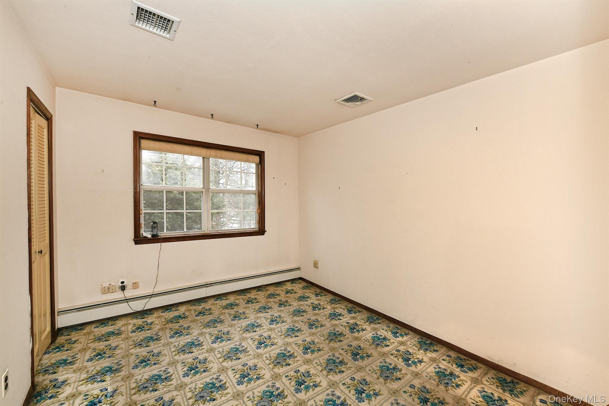 #19 photo, 99 Oakfield Avenue, Dix Hills , NY 11746