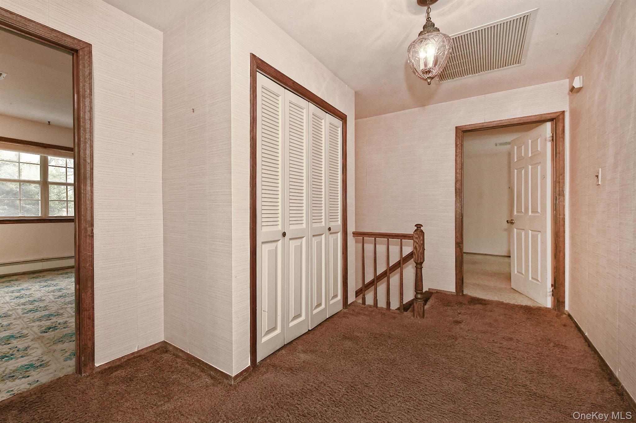 #20 photo, 99 Oakfield Avenue, Dix Hills , NY 11746