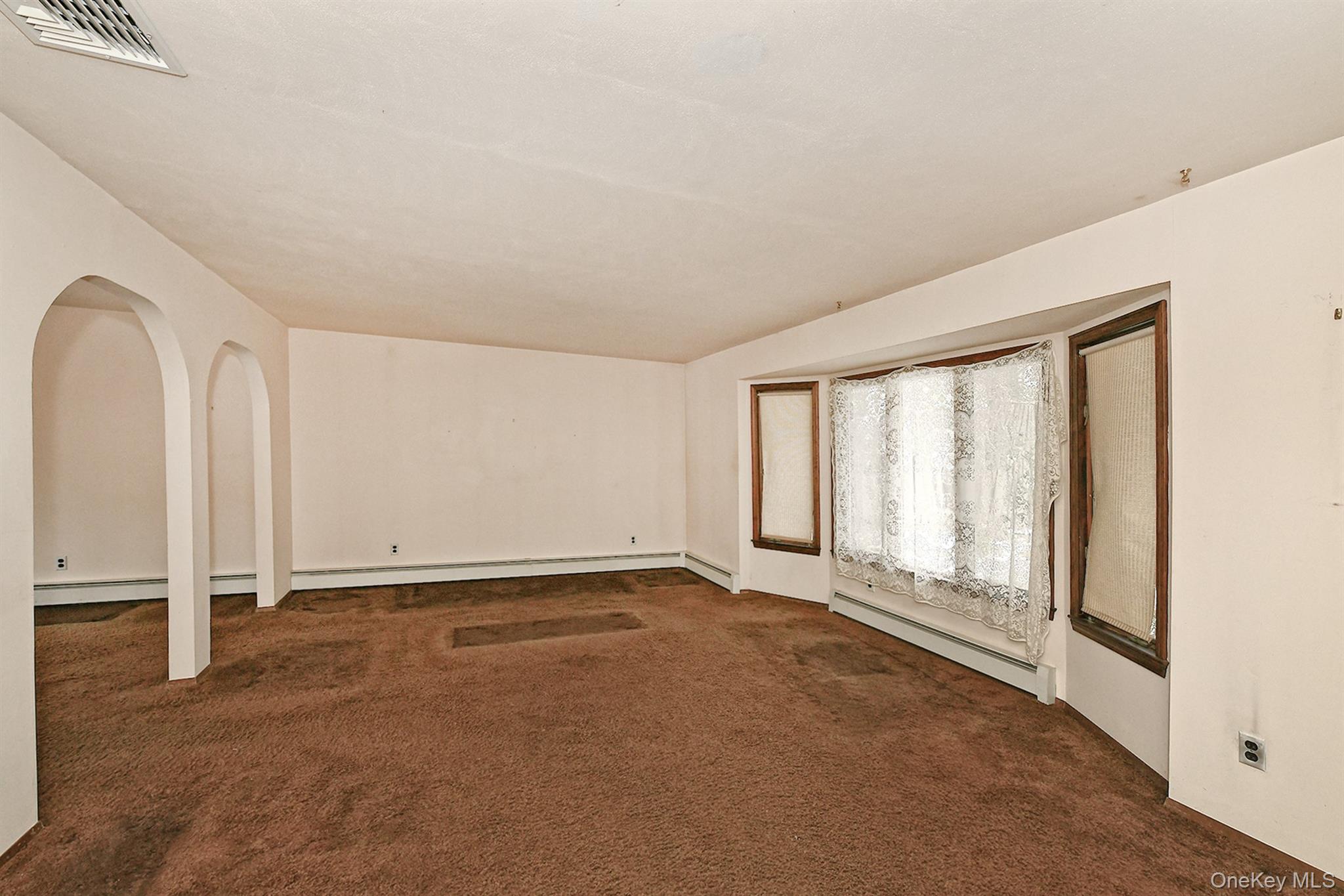 #7 photo, 99 Oakfield Avenue, Dix Hills , NY 11746