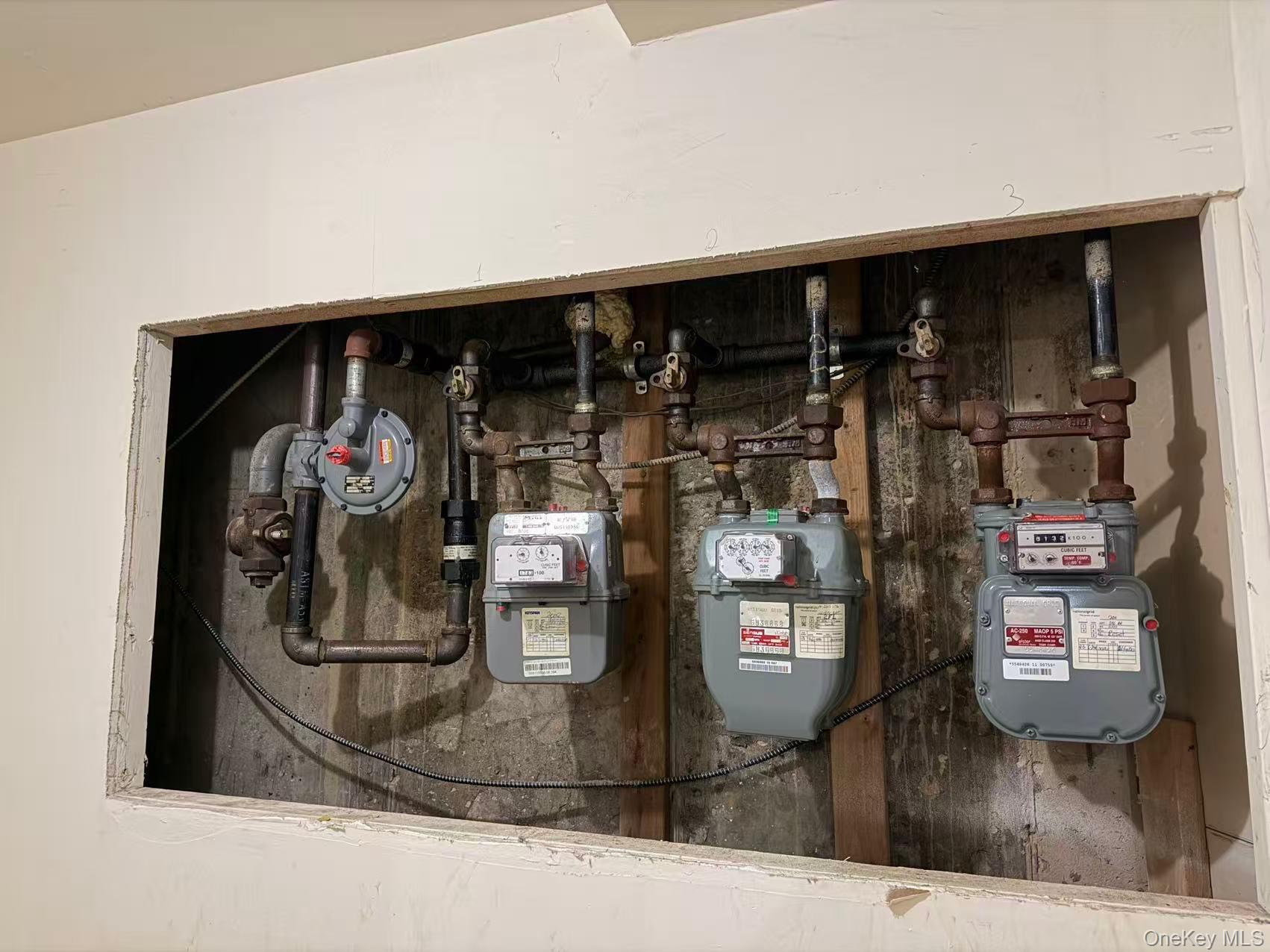 #13 photo, 80-29 57th Street, Glendale , NY 11385