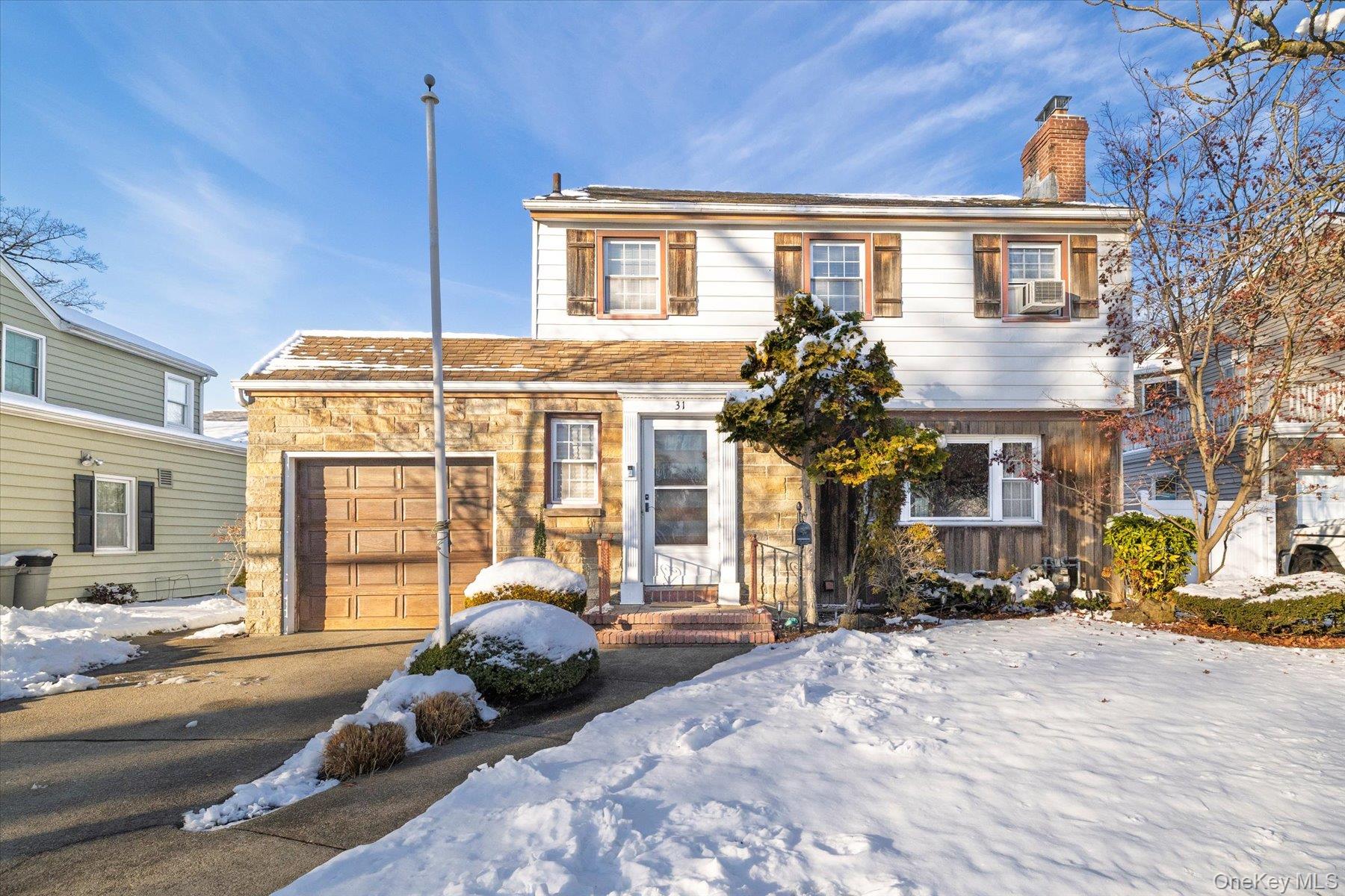 #1 photo, 31 Alden Court, Malverne , NY 11565