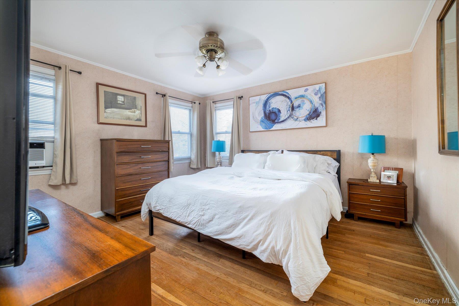 #12 photo, 31 Alden Court, Malverne , NY 11565