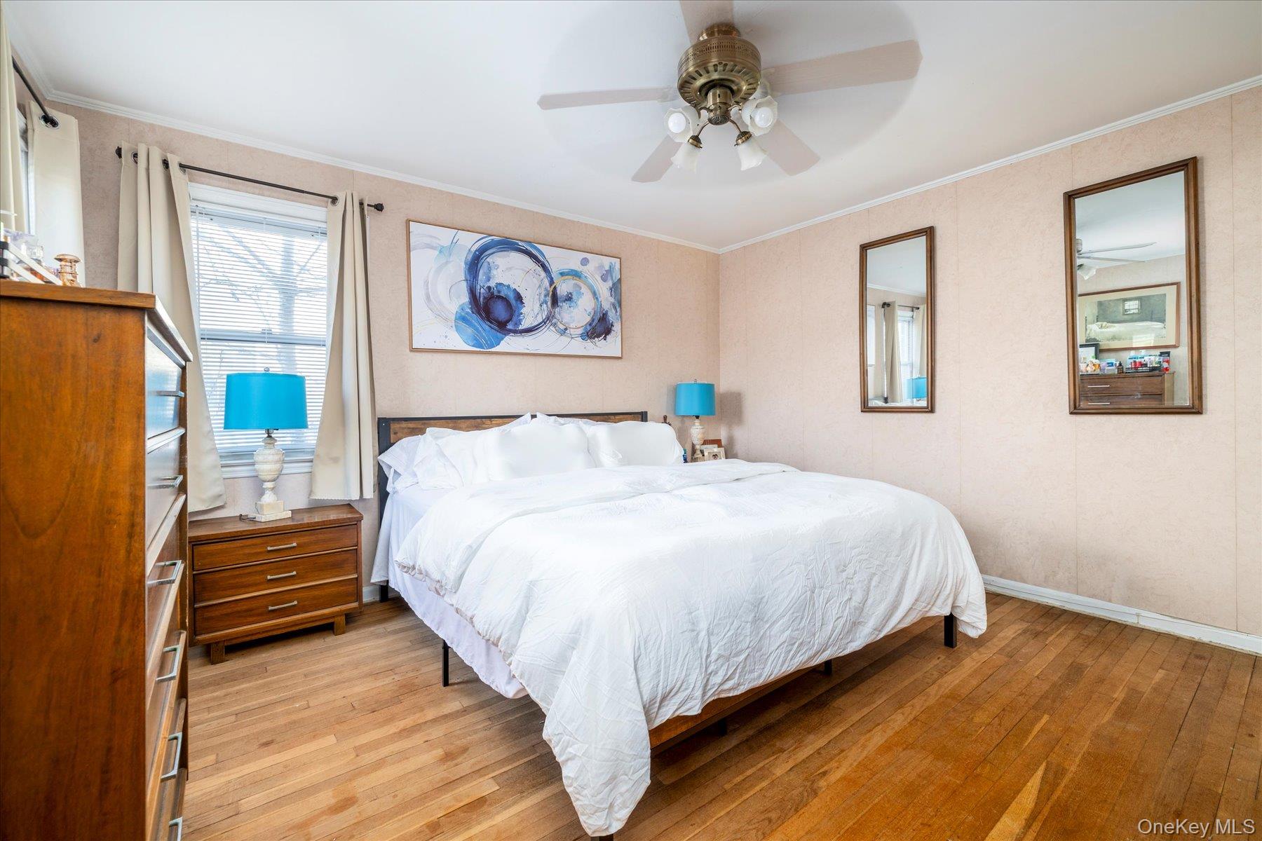 #13 photo, 31 Alden Court, Malverne , NY 11565