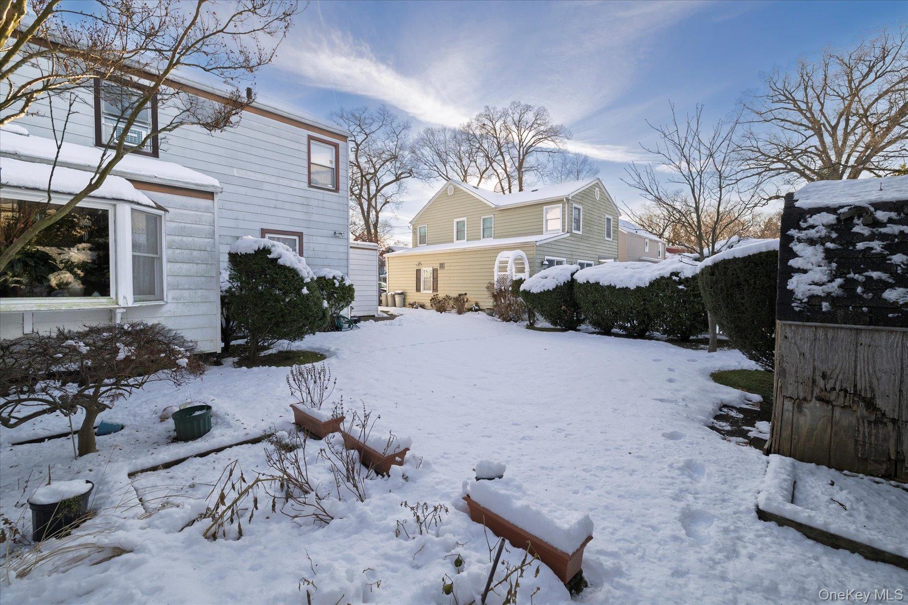 #16 photo, 31 Alden Court, Malverne , NY 11565