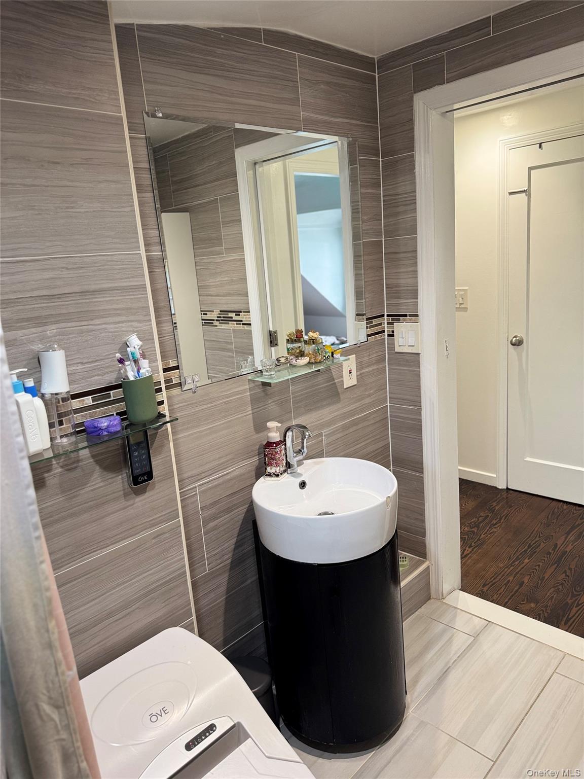 #15 photo, 573 Martin Road, Franklin Square , NY 11010