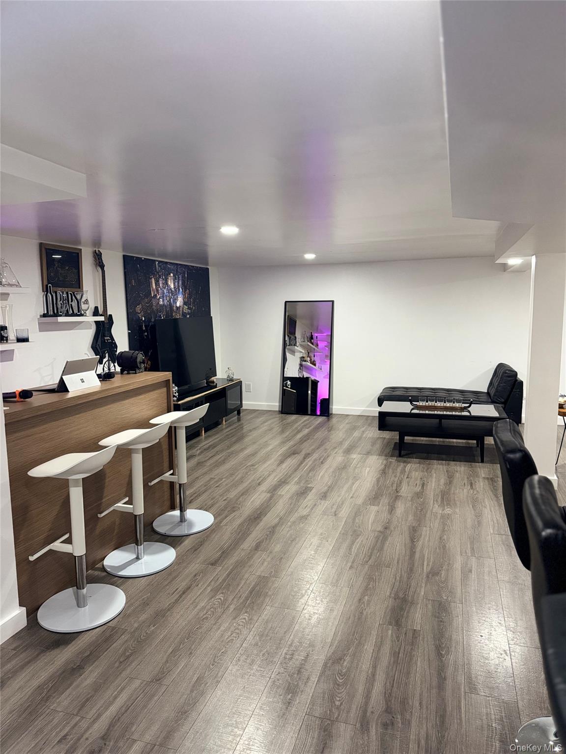 #16 photo, 573 Martin Road, Franklin Square , NY 11010