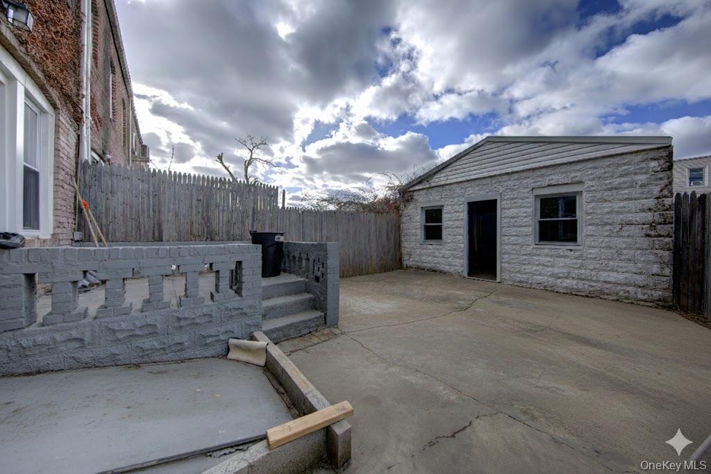 #3 photo, 114-48 200th Street, कुईंस Saint Albans , NY 11412