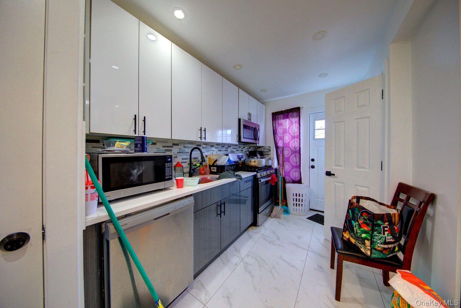 #7 photo, 114-48 200th Street, कुईंस Saint Albans , NY 11412