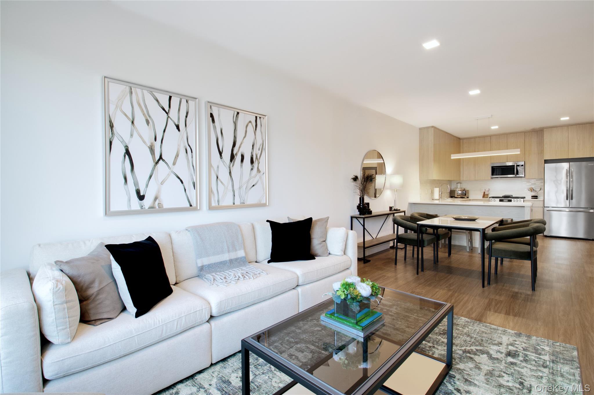 #6 photo, 333 Warner Avenue, Нассау ‖ Roslyn , NY 11576