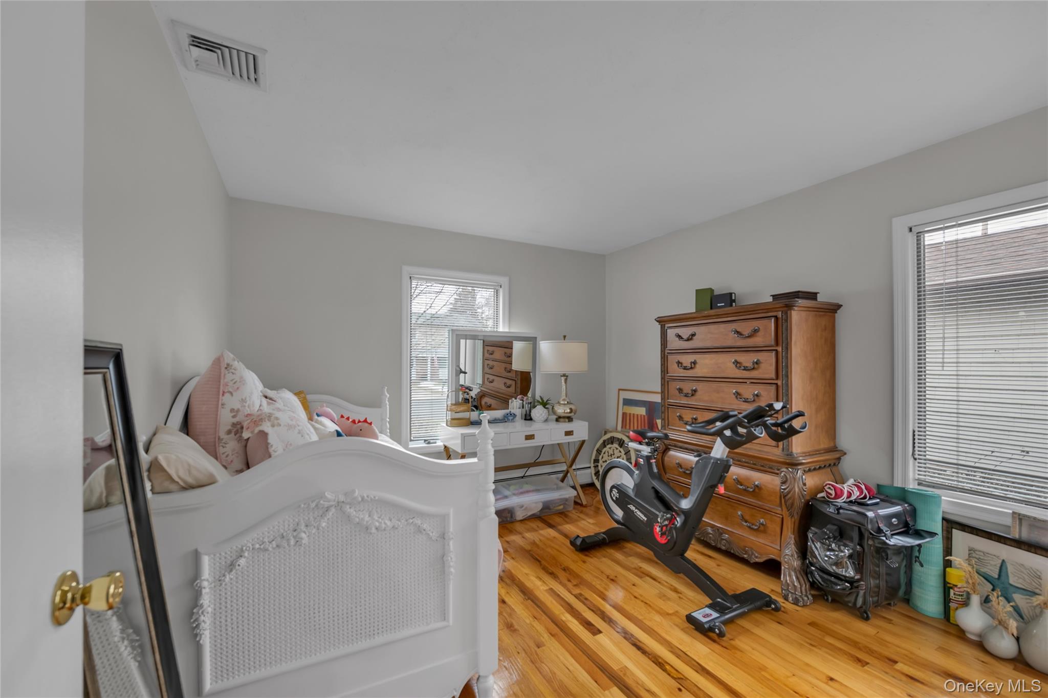 #12 photo, 26 Julia Lane, East Northport , NY 11731