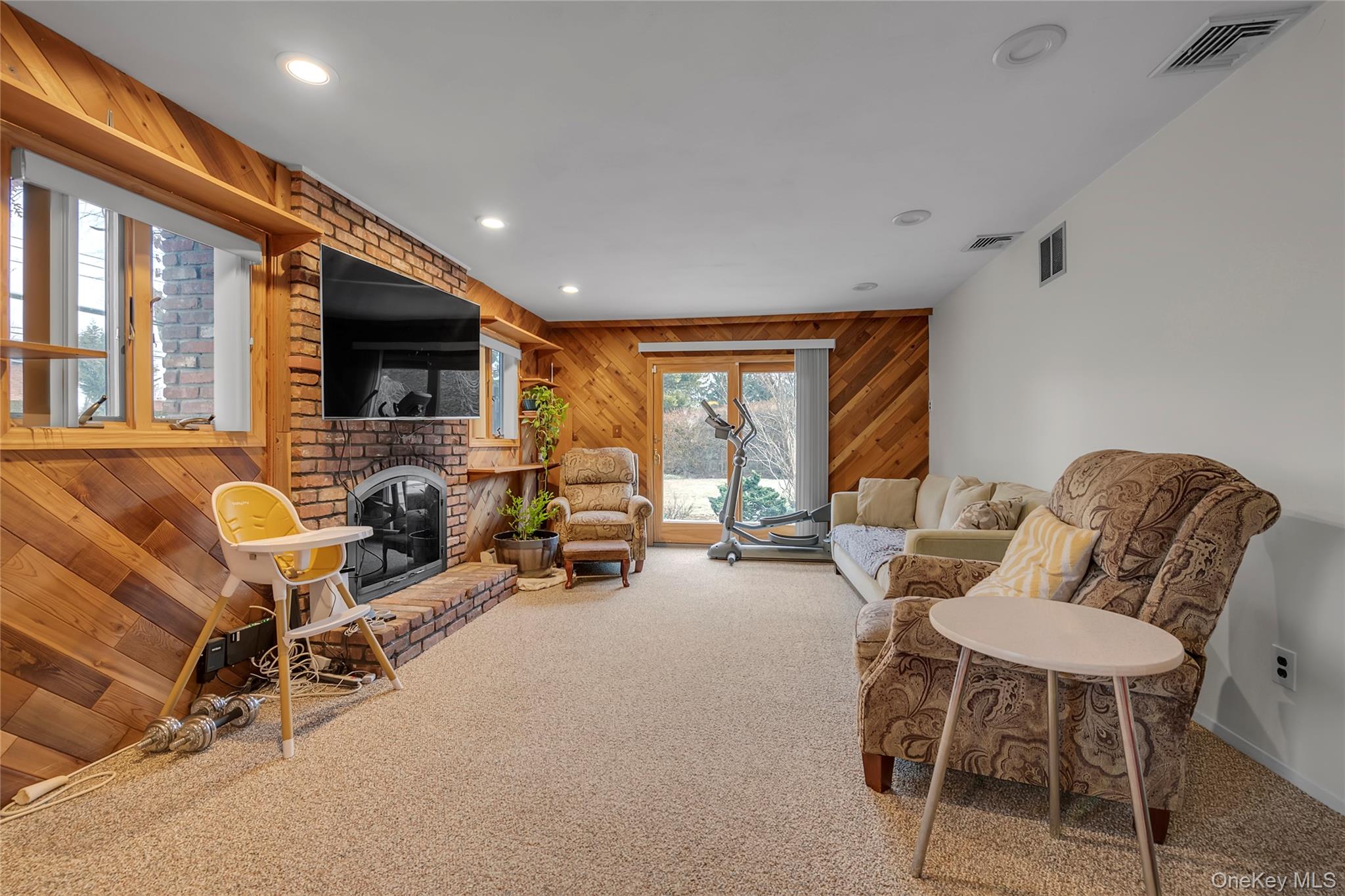 #8 photo, 26 Julia Lane, East Northport , NY 11731