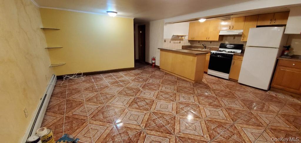 #9 photo, 25-36 76 Street, קווינס East Elmhurst , NY 11370